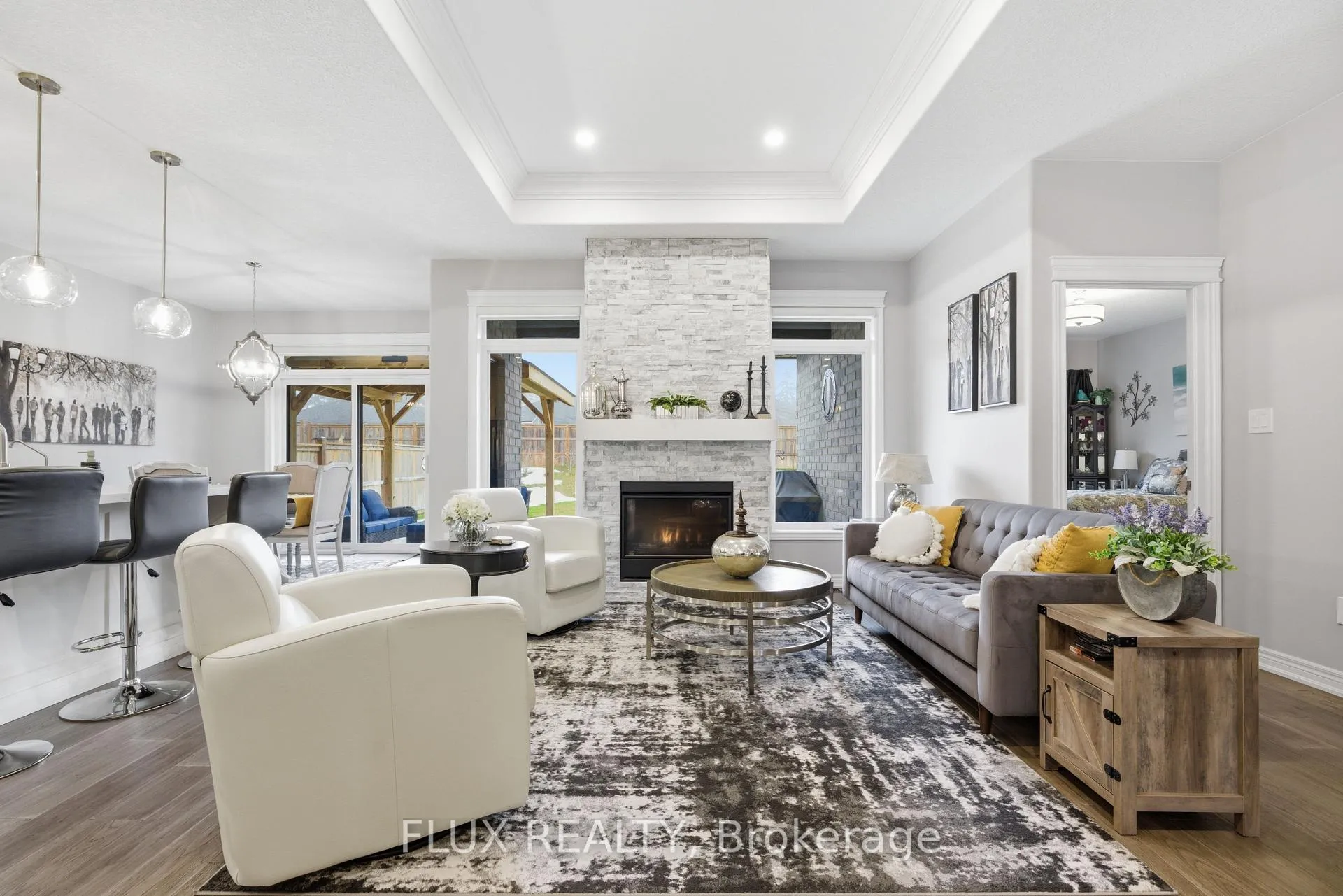 Photo 1 of 192 Oak Street, Norfolk, Simcoe — HOMEH