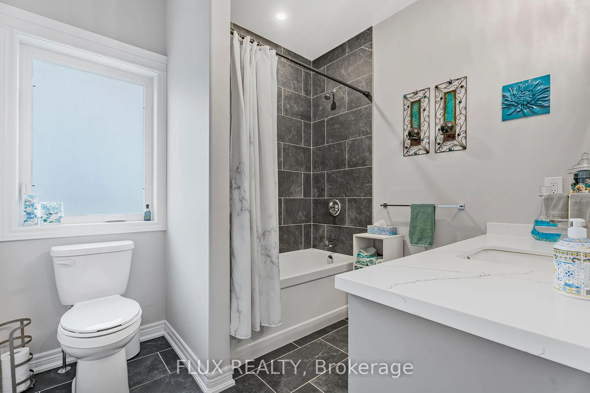 Photo 14 of 192 Oak Street, Norfolk, Simcoe — HOMEH