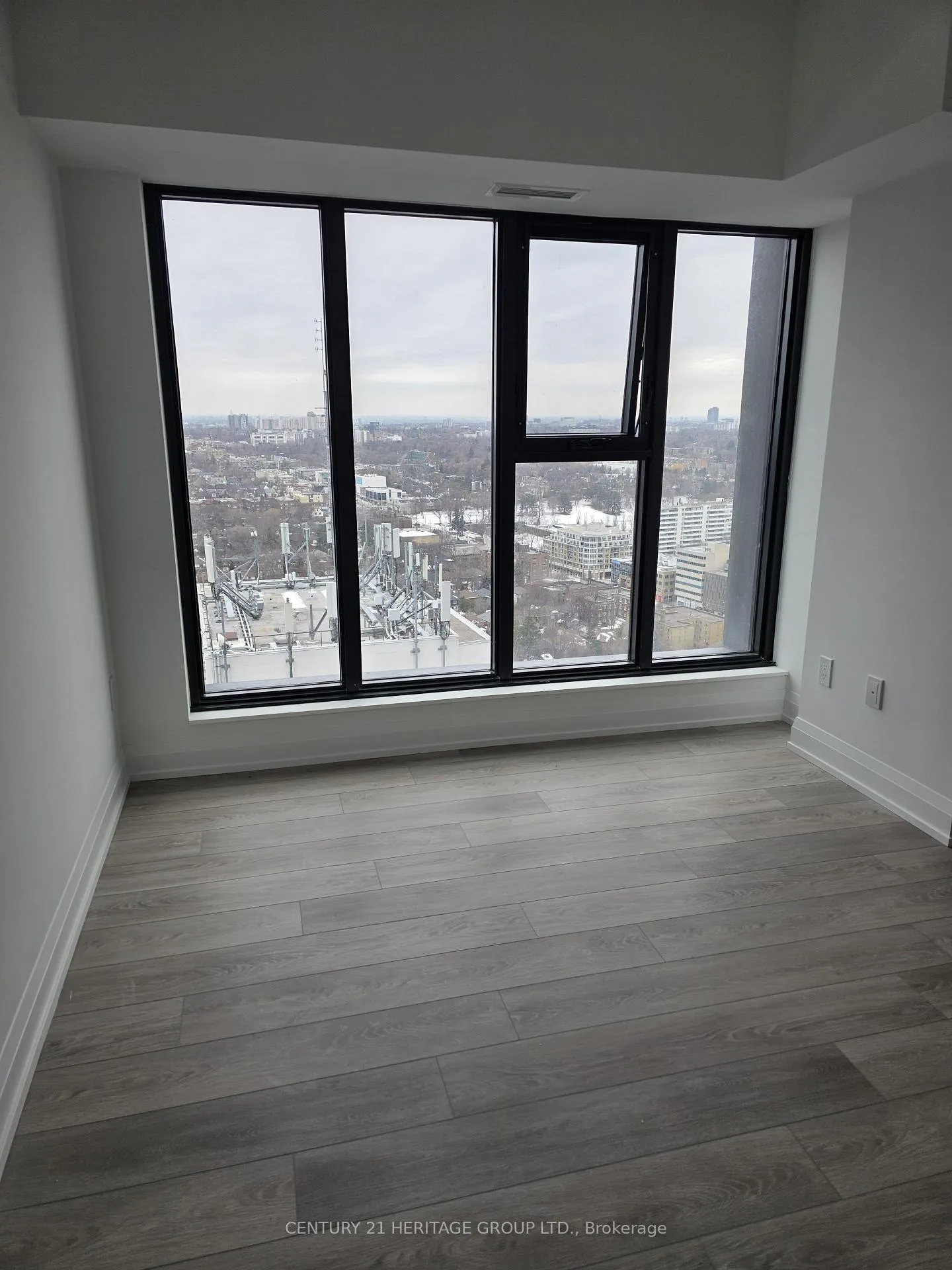 Photo 11 of Unit 2708, 20 Soudan Avenue, Toronto, Mount Pleasant West — HOMEH