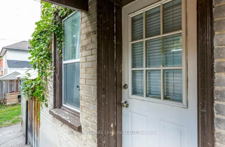 Photo 3 of Unit Main Floor, 279 William Street, Peterborough, Town Ward 3 — HOMEH