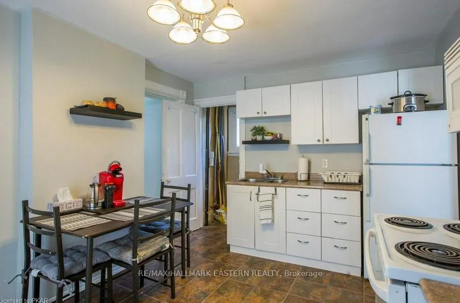 Photo 4 of Unit Main Floor, 279 William Street, Peterborough, Town Ward 3 — HOMEH