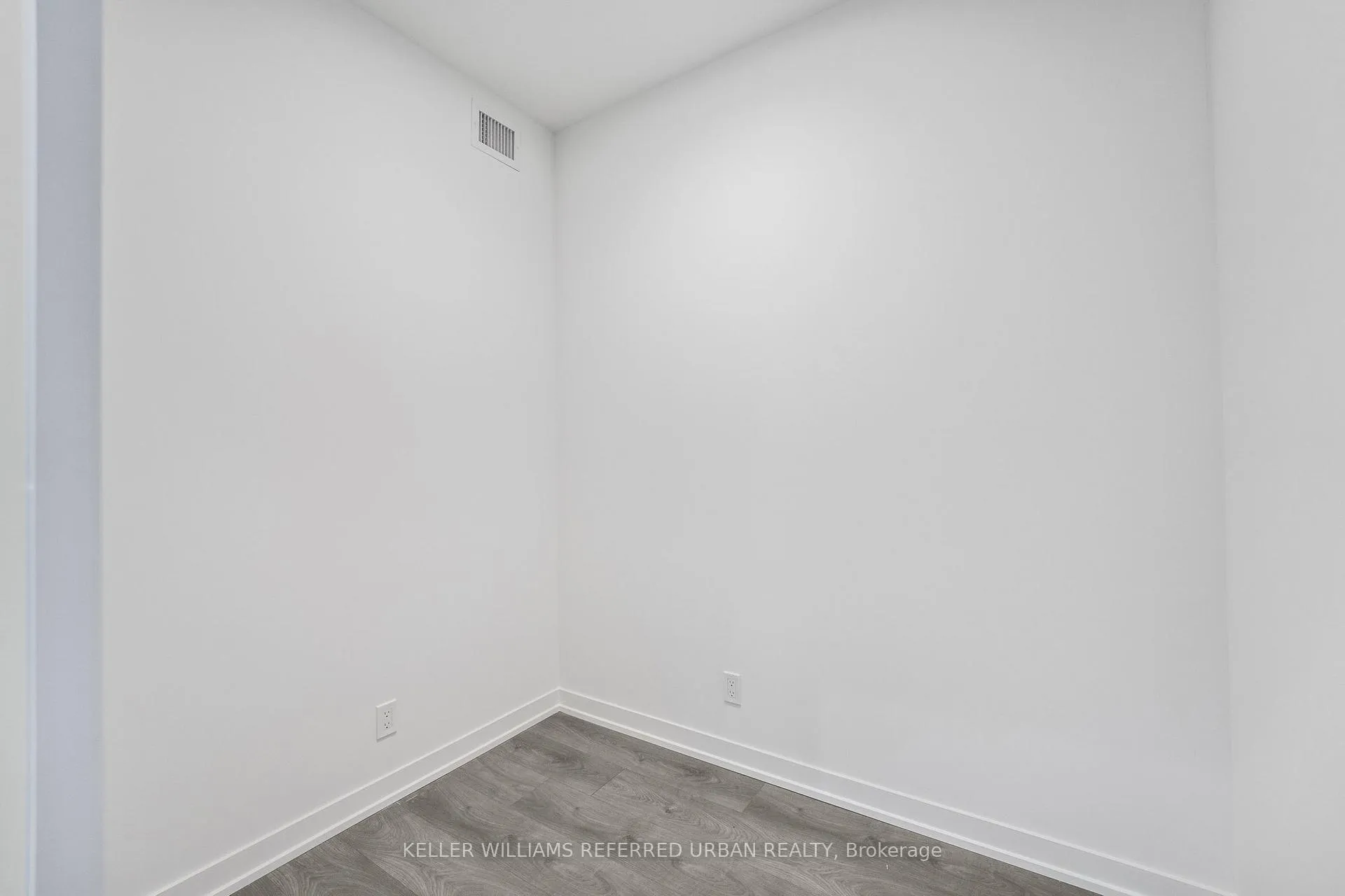 Photo 10 of Unit 2203, 39 Mary Street, Barrie, City Centre — HOMEH