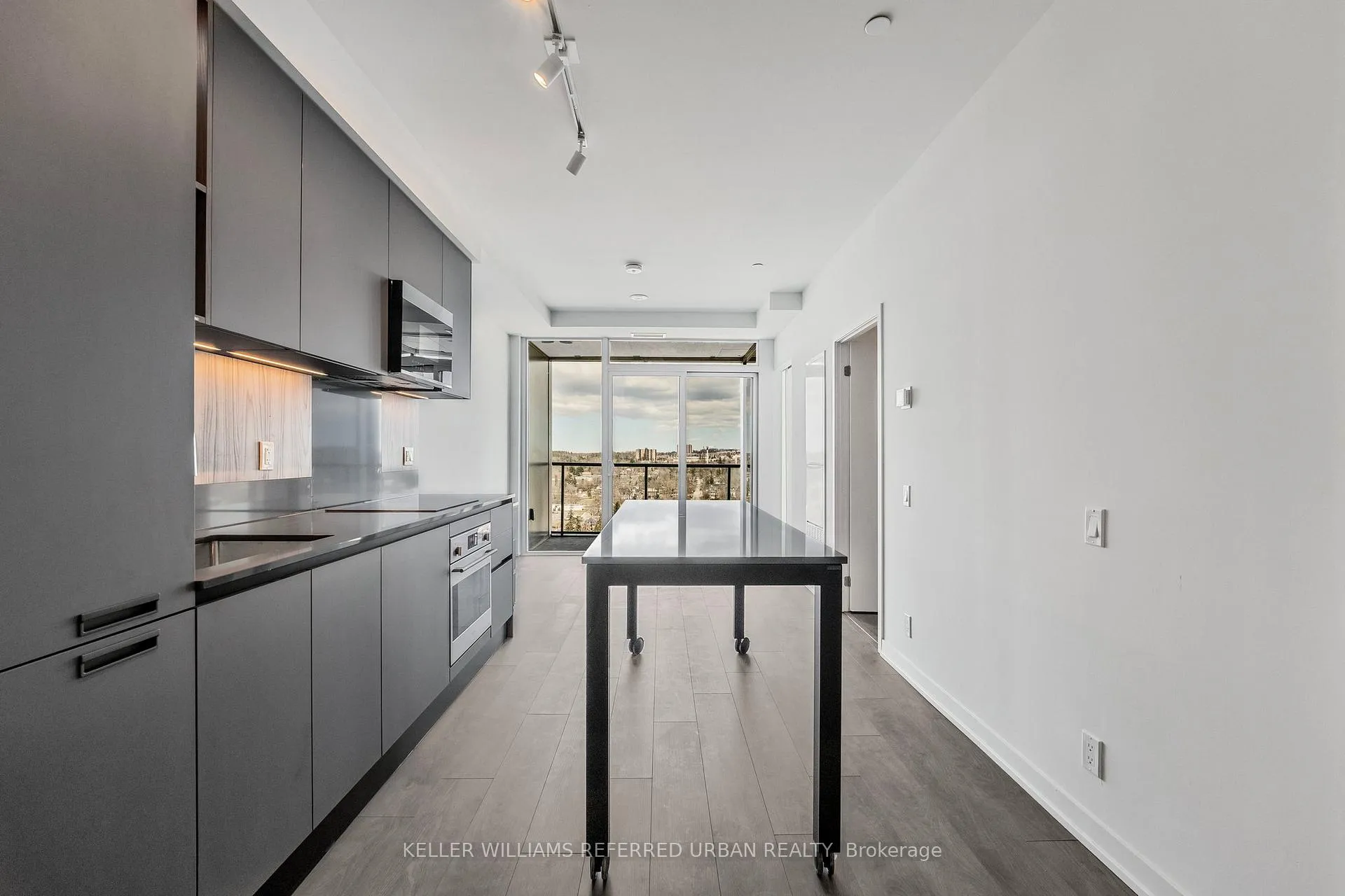 Photo 15 of Unit 2203, 39 Mary Street, Barrie, City Centre — HOMEH
