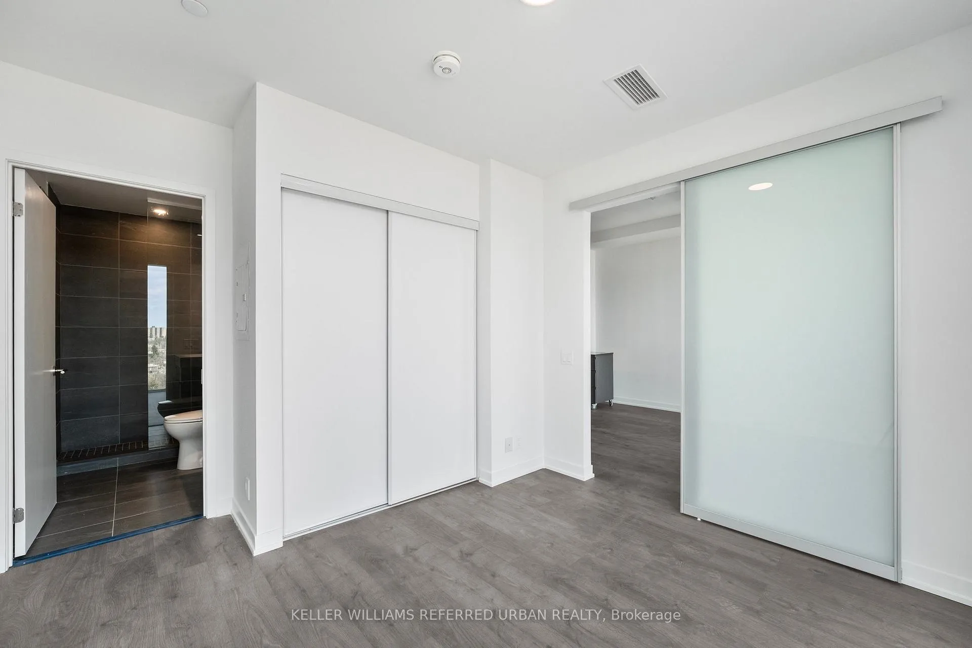 Photo 24 of Unit 2203, 39 Mary Street, Barrie, City Centre — HOMEH