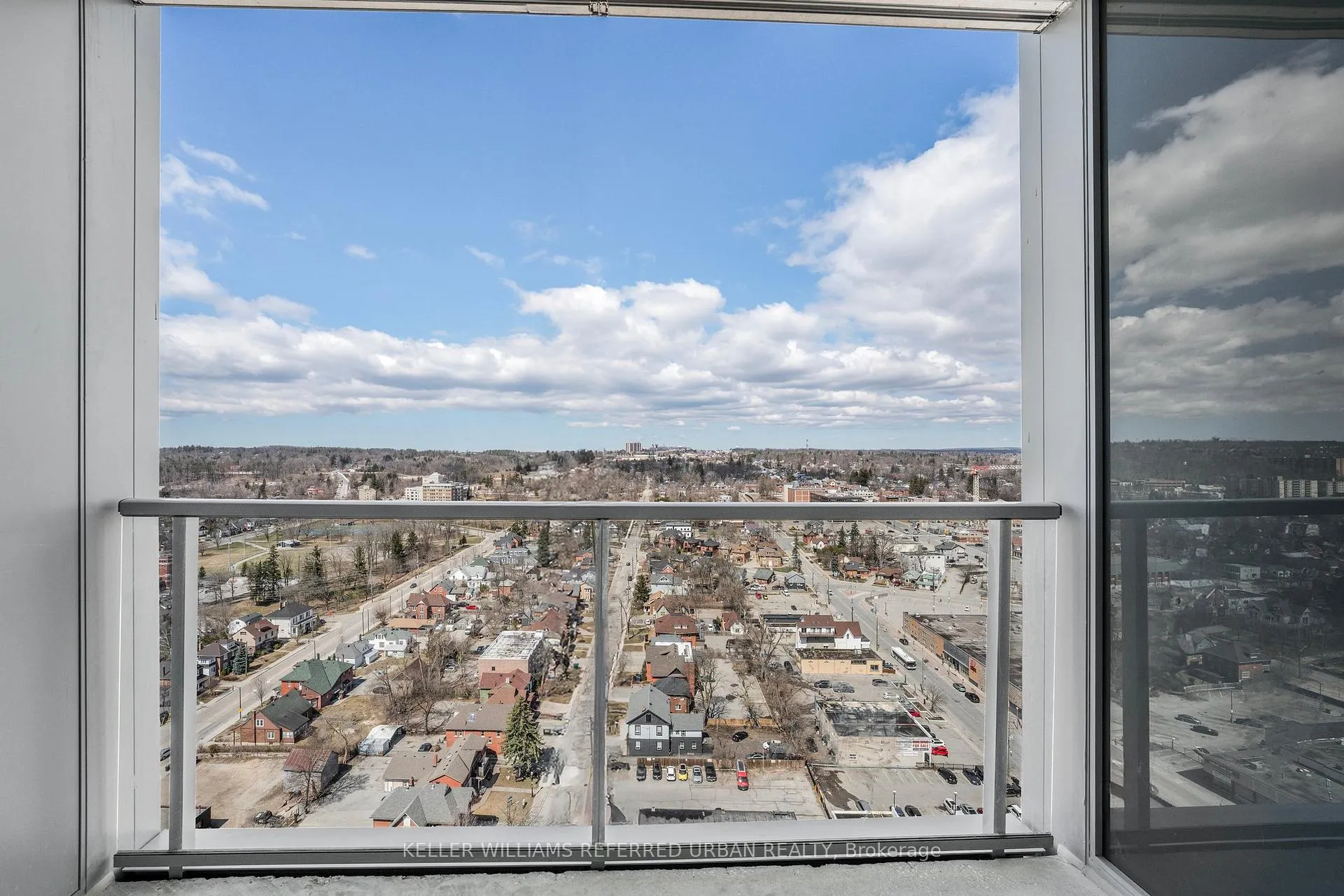 Photo 27 of Unit 2203, 39 Mary Street, Barrie, City Centre — HOMEH