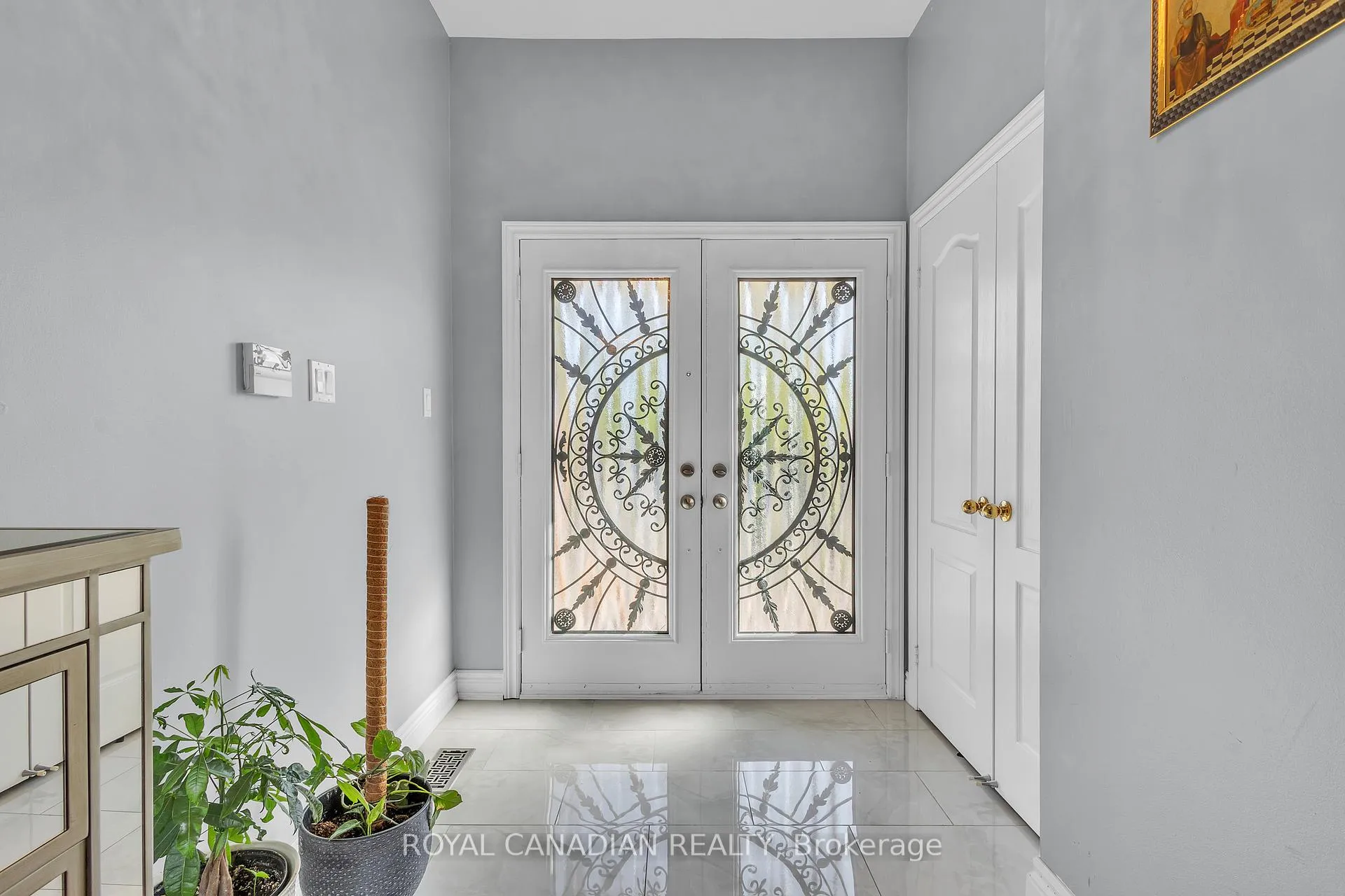 Photo 5 of 6 Mediterra Drive, Vaughan, Vellore Village — HOMEH