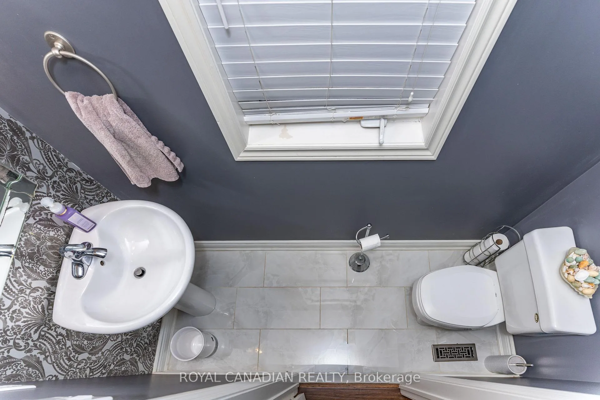 Photo 8 of 6 Mediterra Drive, Vaughan, Vellore Village — HOMEH