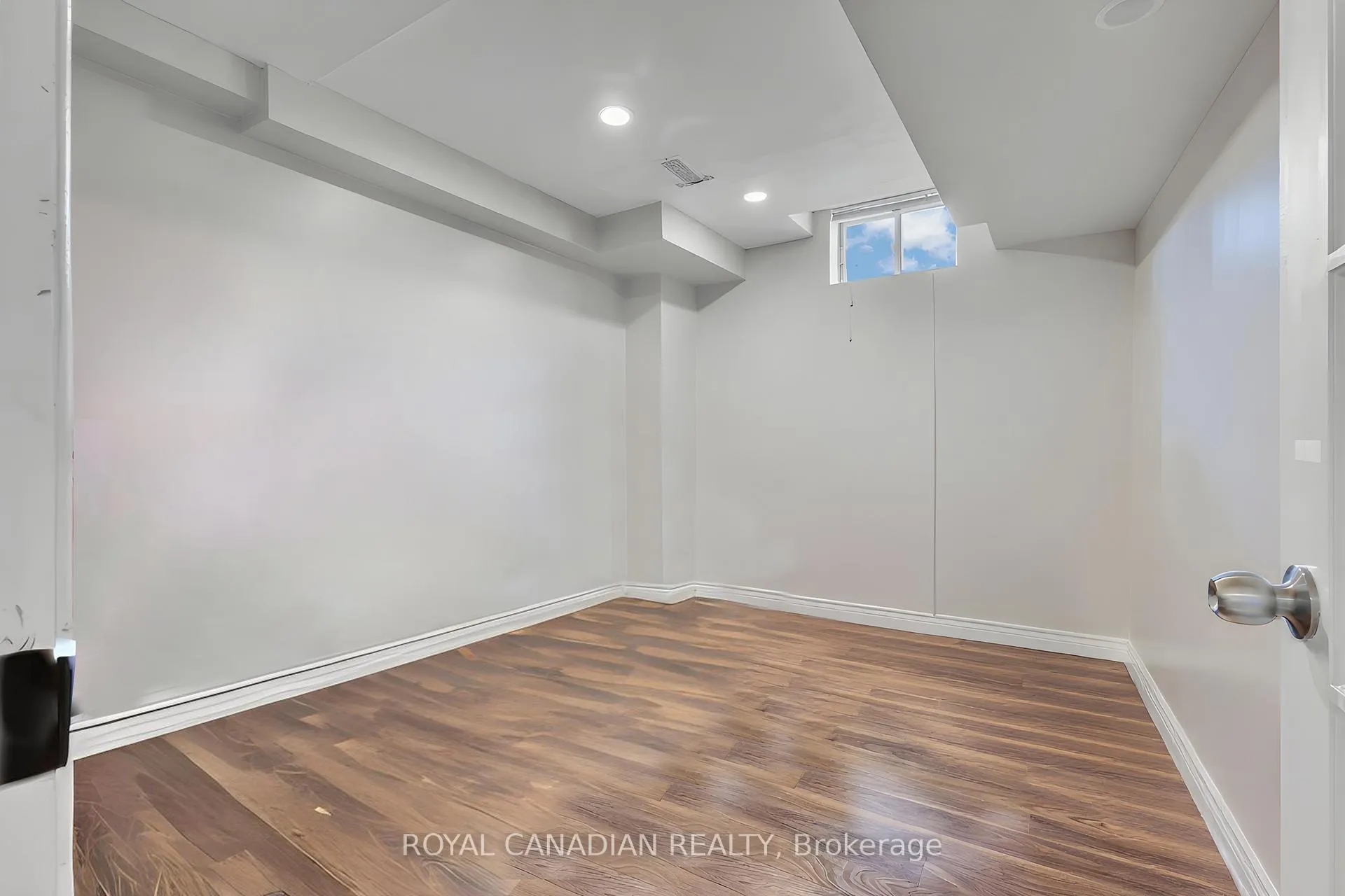 Photo 39 of 6 Mediterra Drive, Vaughan, Vellore Village — HOMEH