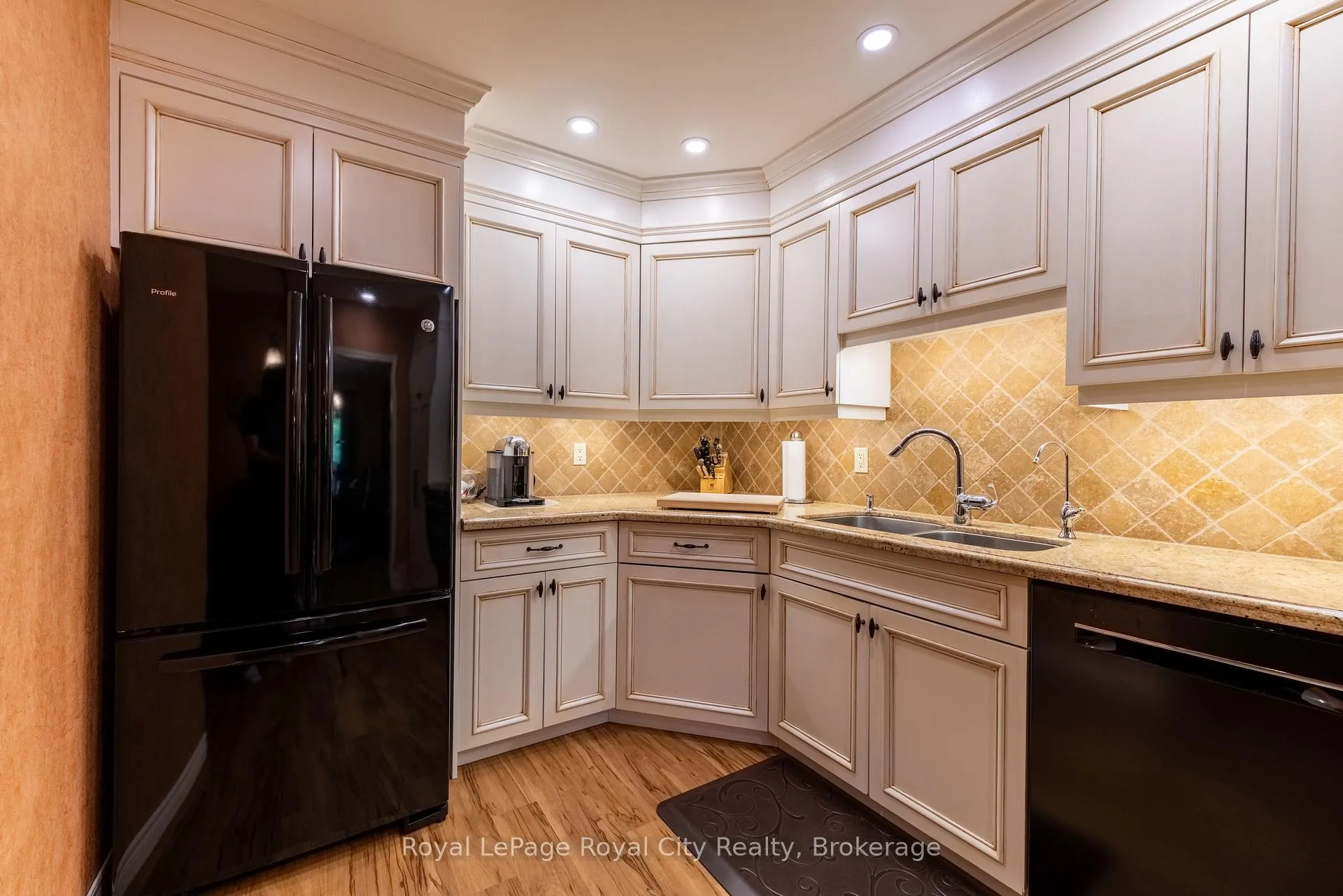 Photo 2 of Unit 101, 121 Waterloo Avenue, Guelph, Downtown — HOMEH