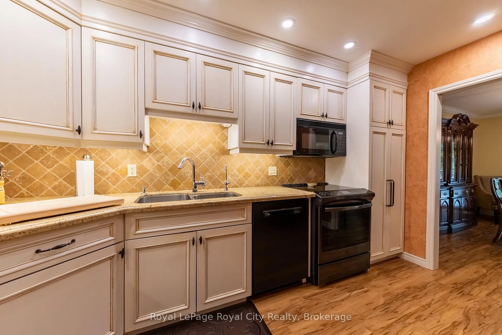 Photo 3 of Unit 101, 121 Waterloo Avenue, Guelph, Downtown — HOMEH