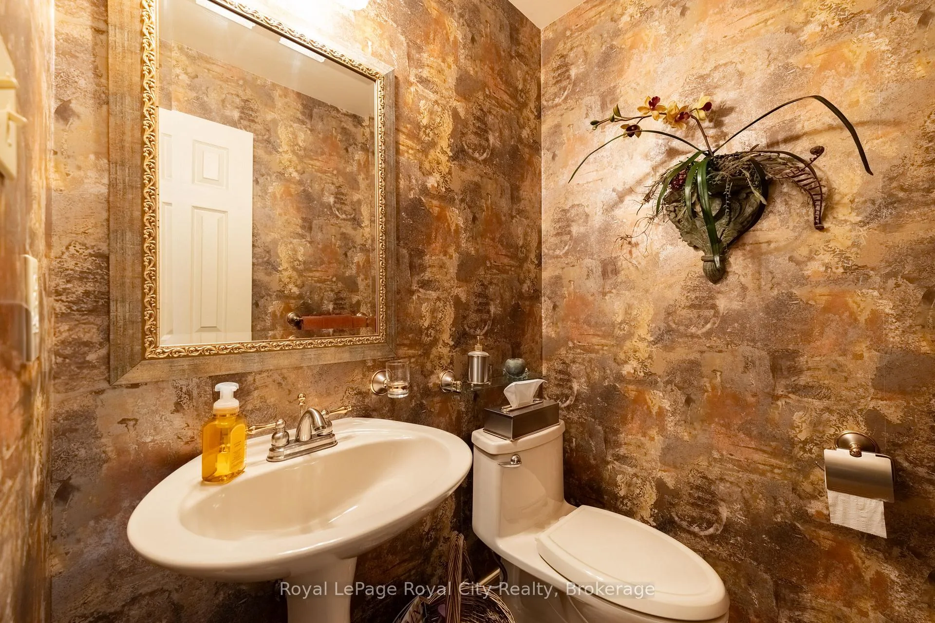 Photo 13 of Unit 101, 121 Waterloo Avenue, Guelph, Downtown — HOMEH
