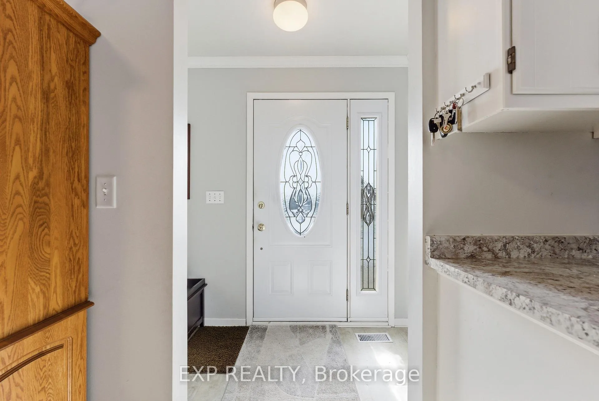 Photo 5 of 56 Graham Street, Belleville, Belleville Ward — HOMEH