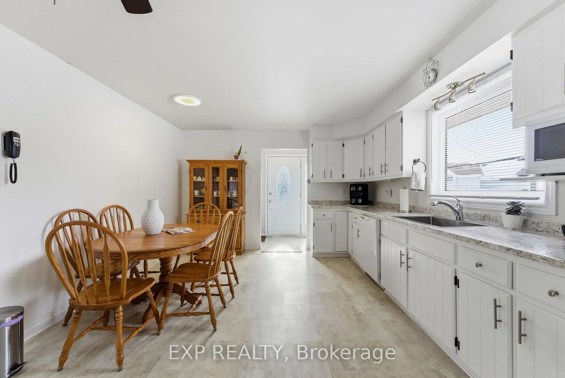 Photo 11 of 56 Graham Street, Belleville, Belleville Ward — HOMEH