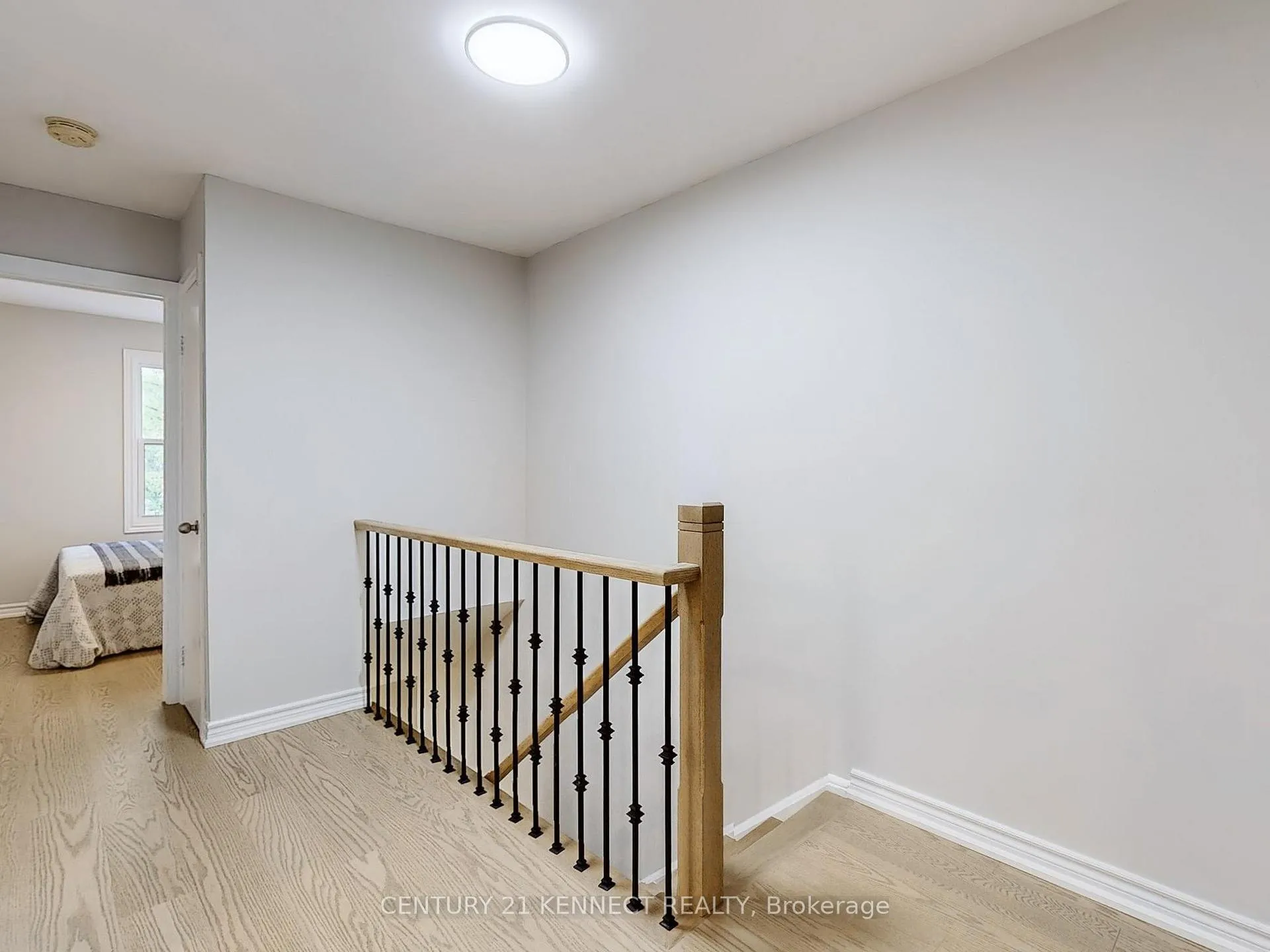 Photo 10 of Unit 8, 105 Carlton Road, Markham, Unionville — HOMEH