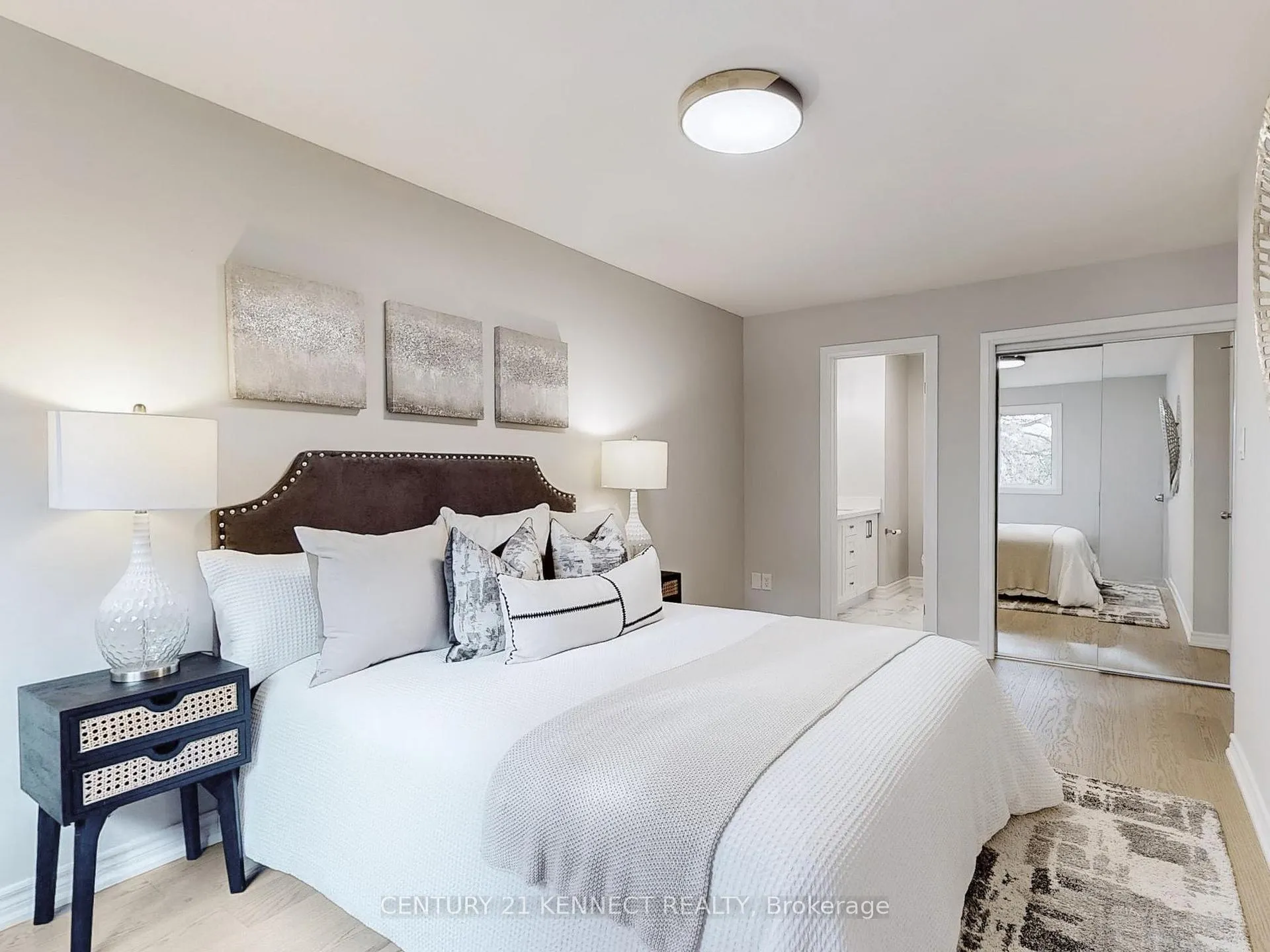 Photo 11 of Unit 8, 105 Carlton Road, Markham, Unionville — HOMEH