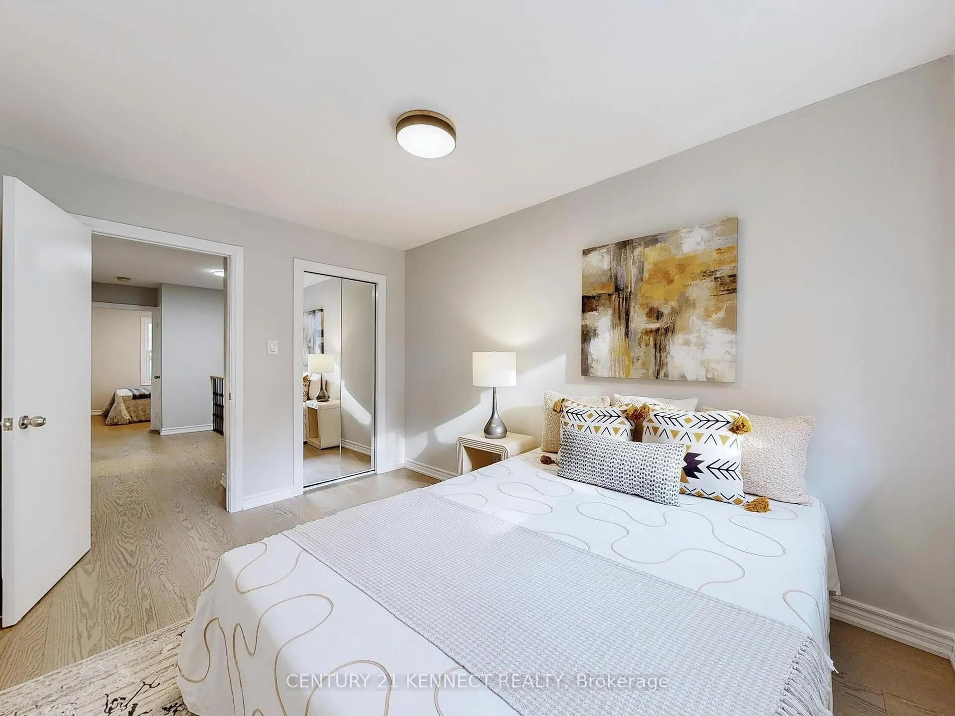 Photo 14 of Unit 8, 105 Carlton Road, Markham, Unionville — HOMEH