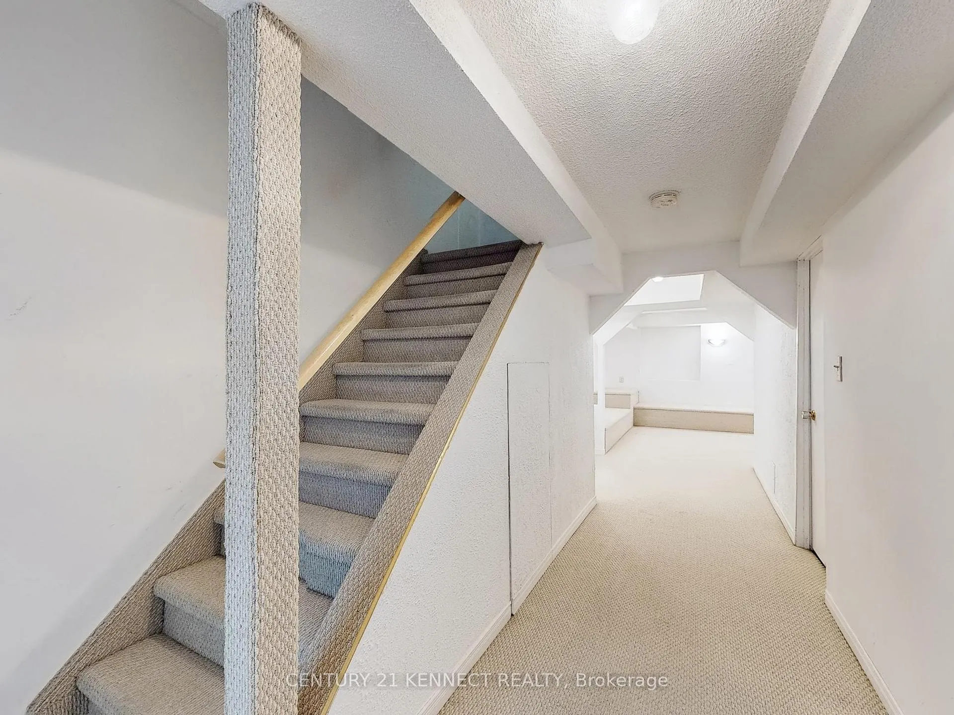 Photo 20 of Unit 8, 105 Carlton Road, Markham, Unionville — HOMEH