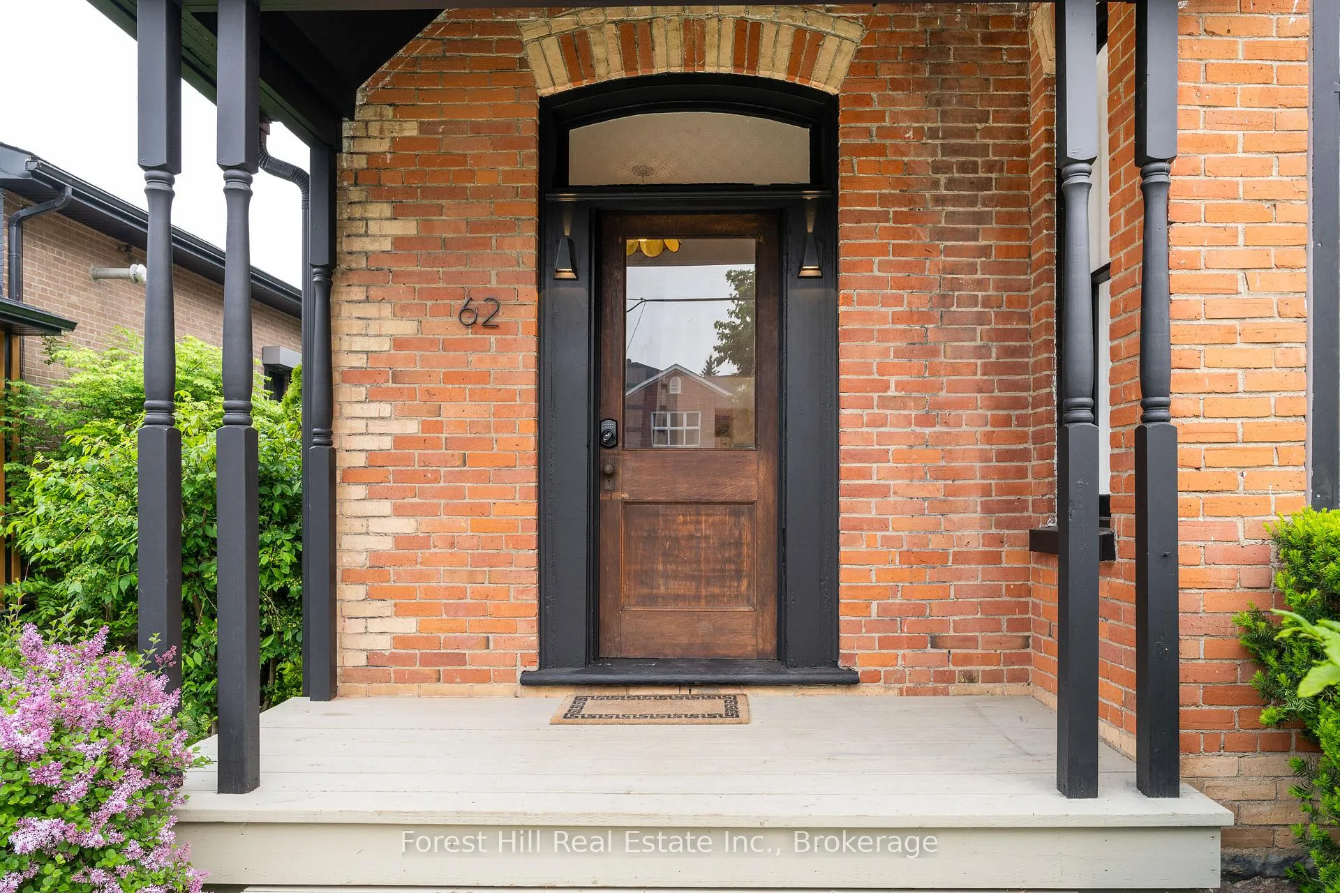 Photo 2 of 62 Bruce Street S, Blue Mountains — HOMEH