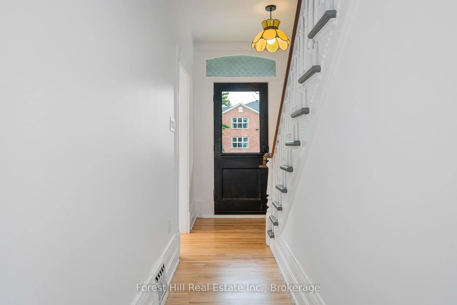 Photo 3 of 62 Bruce Street S, Blue Mountains — HOMEH