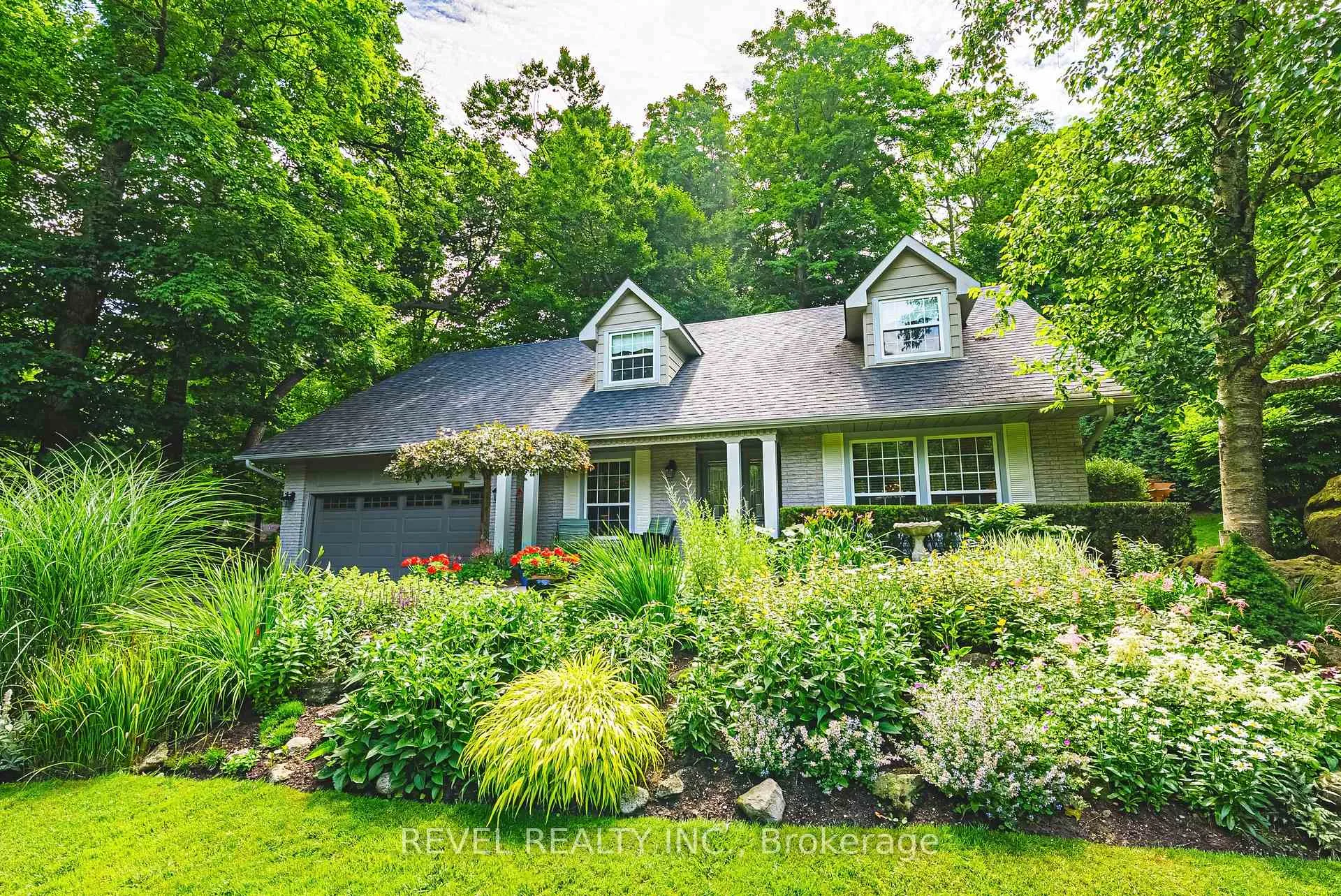 Photo 7 of 116 Campbell Avenue E, Milton, Campbellville — HOMEH