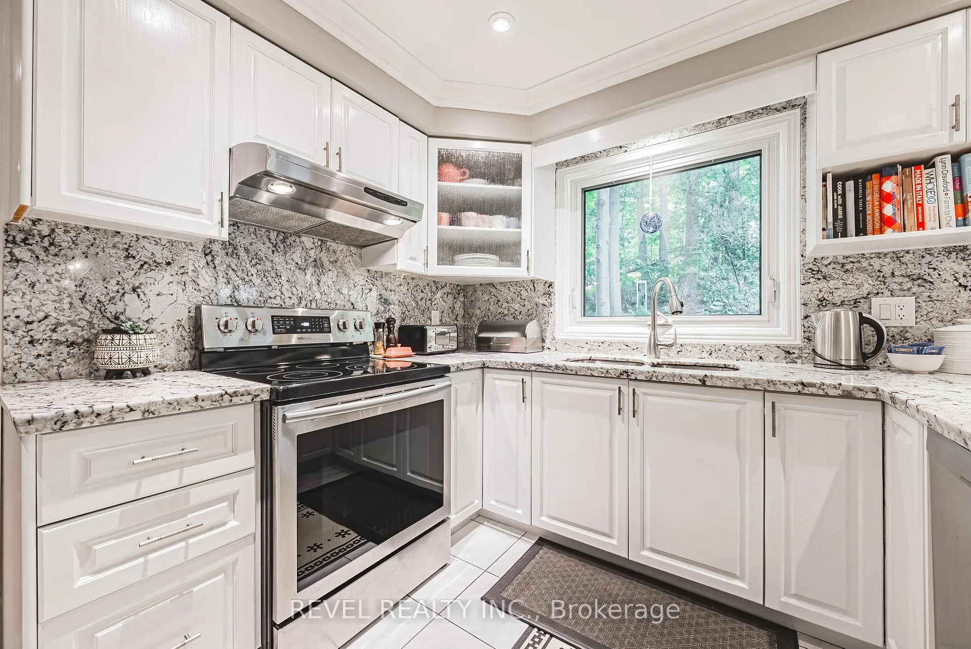 Photo 20 of 116 Campbell Avenue E, Milton, Campbellville — HOMEH