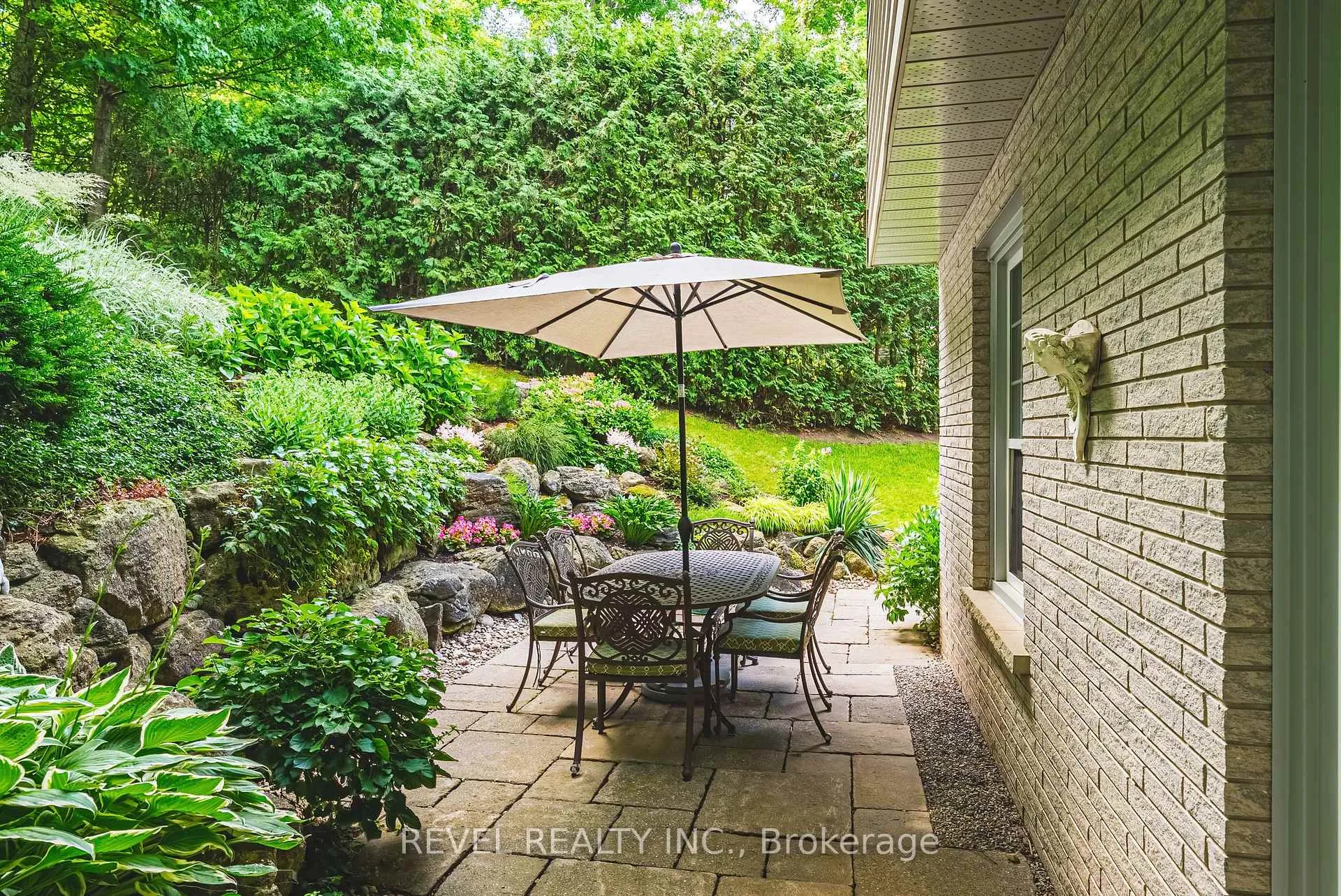 Photo 43 of 116 Campbell Avenue E, Milton, Campbellville — HOMEH