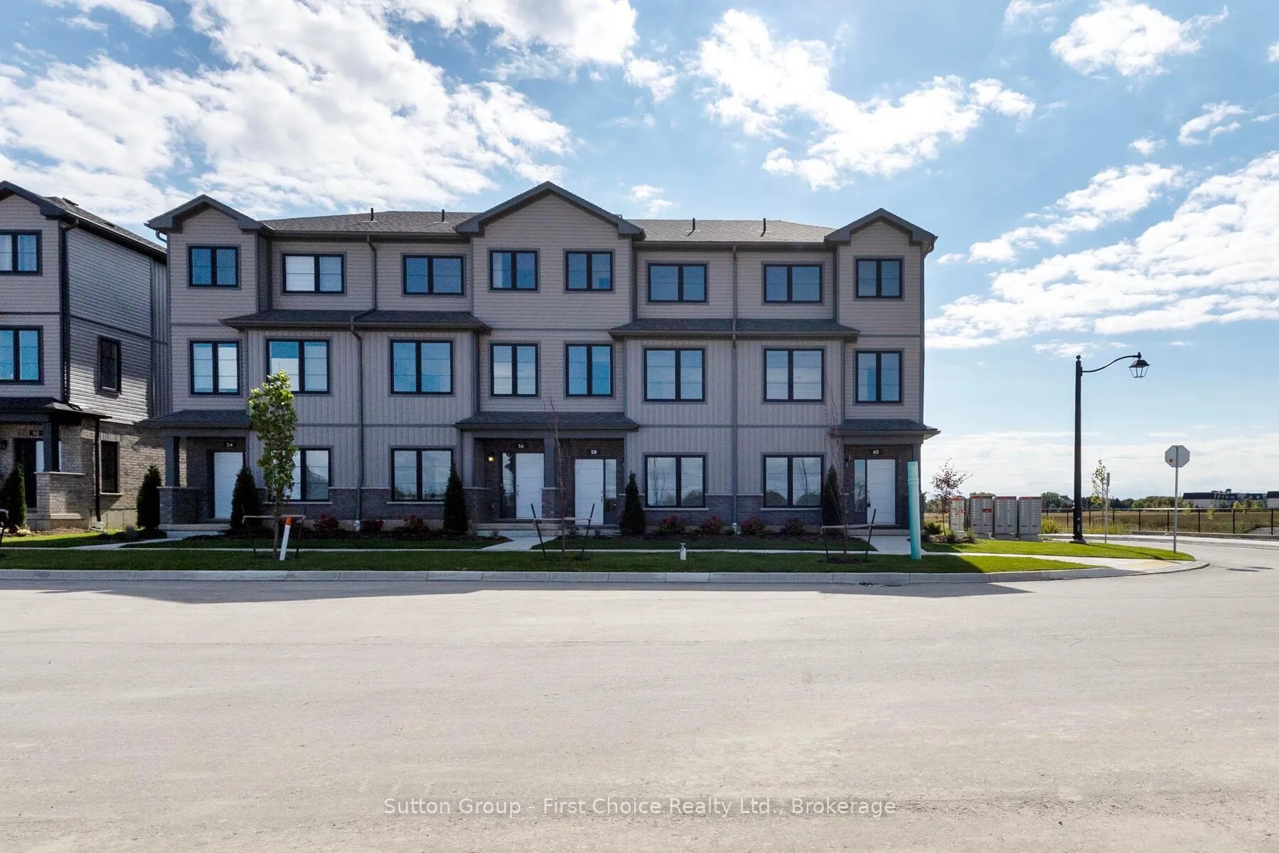 Photo 2 of 60 Balladry Boulevard, Stratford — HOMEH