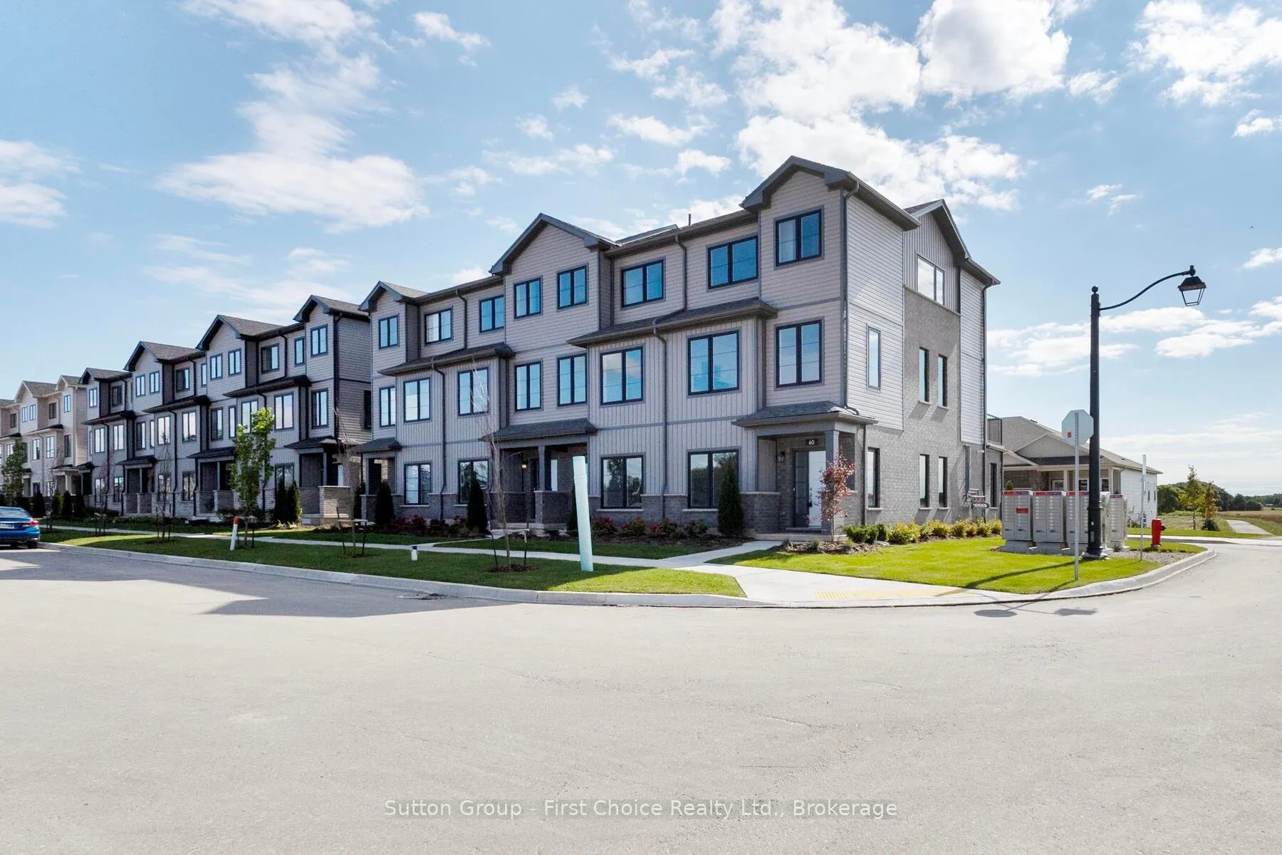 Photo 4 of 60 Balladry Boulevard, Stratford — HOMEH