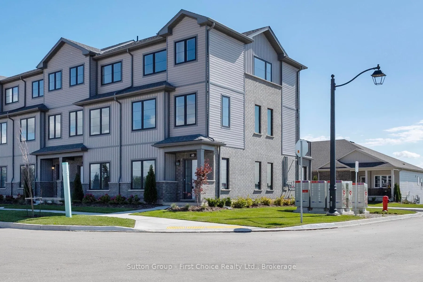 Photo 6 of 60 Balladry Boulevard, Stratford — HOMEH