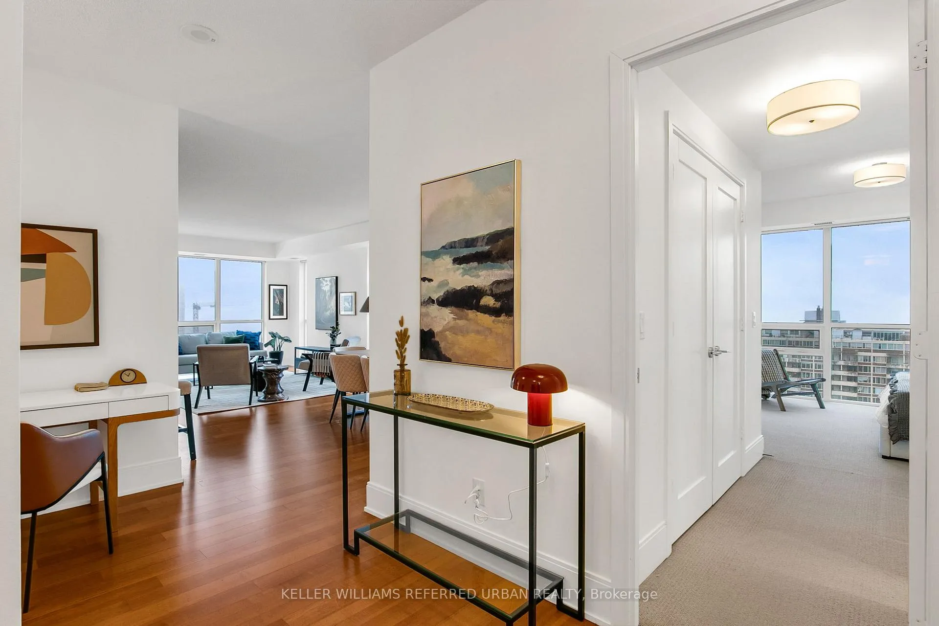 Photo 3 of Unit 1502, 25 Broadway Avenue, Toronto, Mount Pleasant West — HOMEH