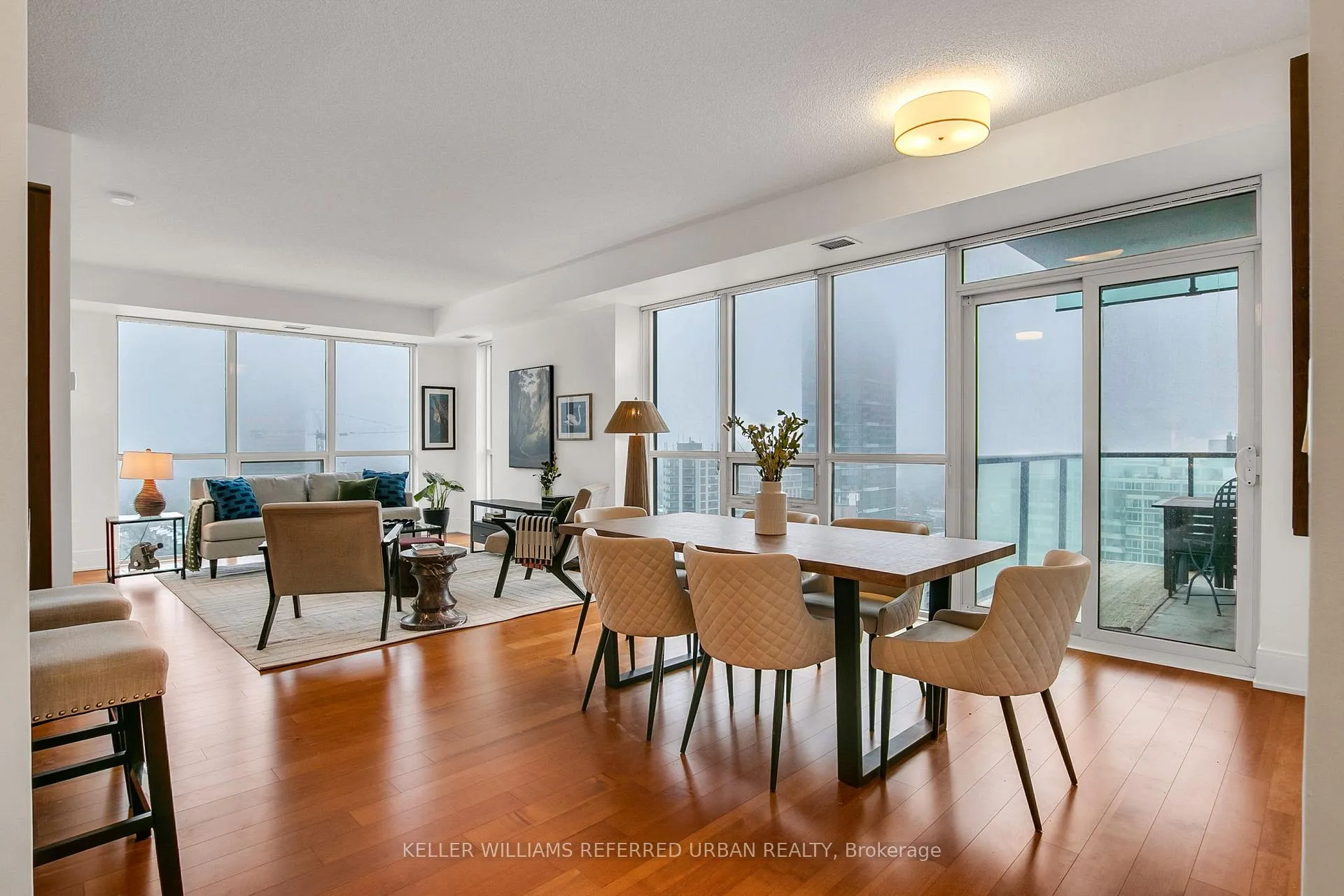 Photo 5 of Unit 1502, 25 Broadway Avenue, Toronto, Mount Pleasant West — HOMEH