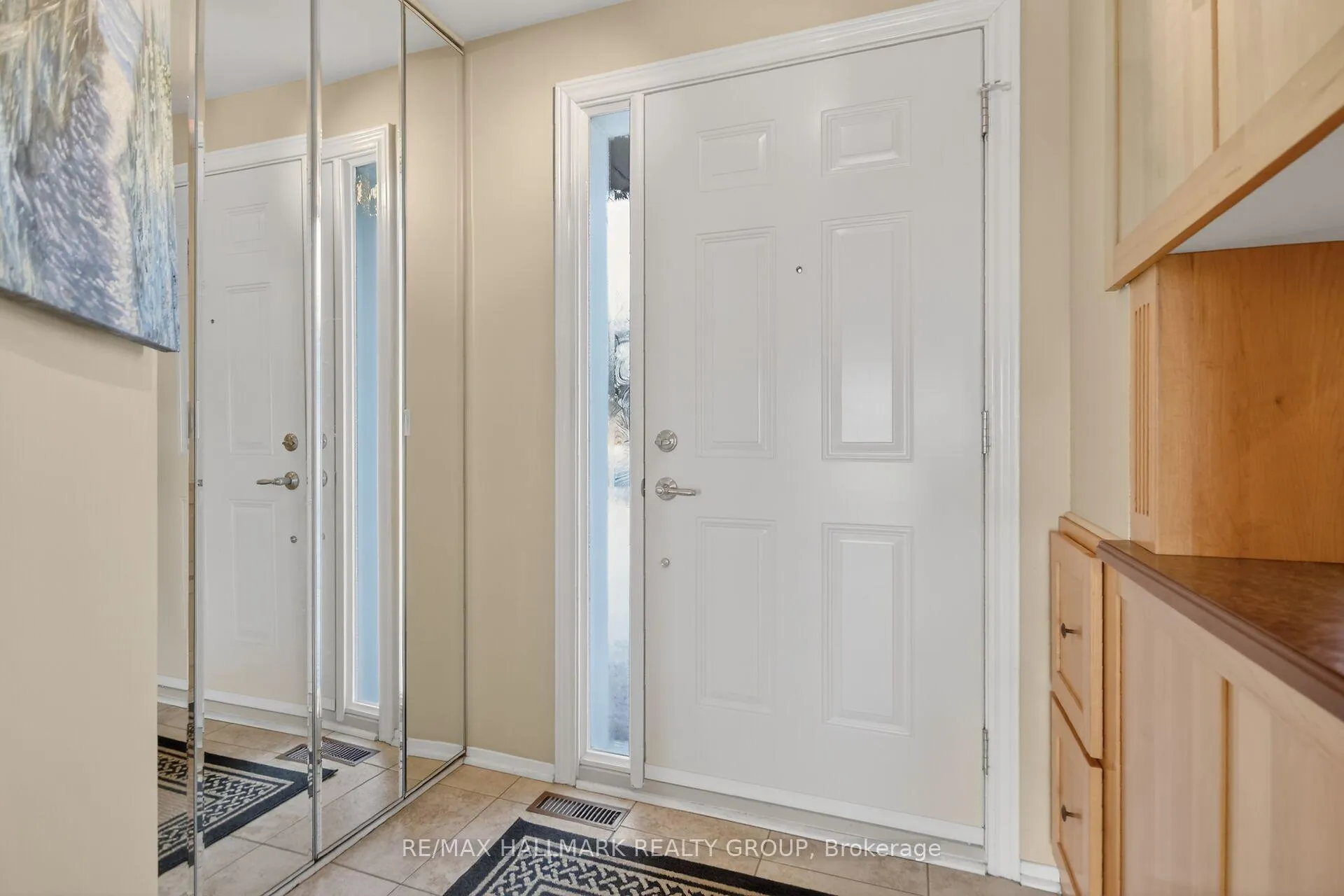 Photo 5 of 1722 Rodin Way, Ottawa, Chateauneuf — HOMEH