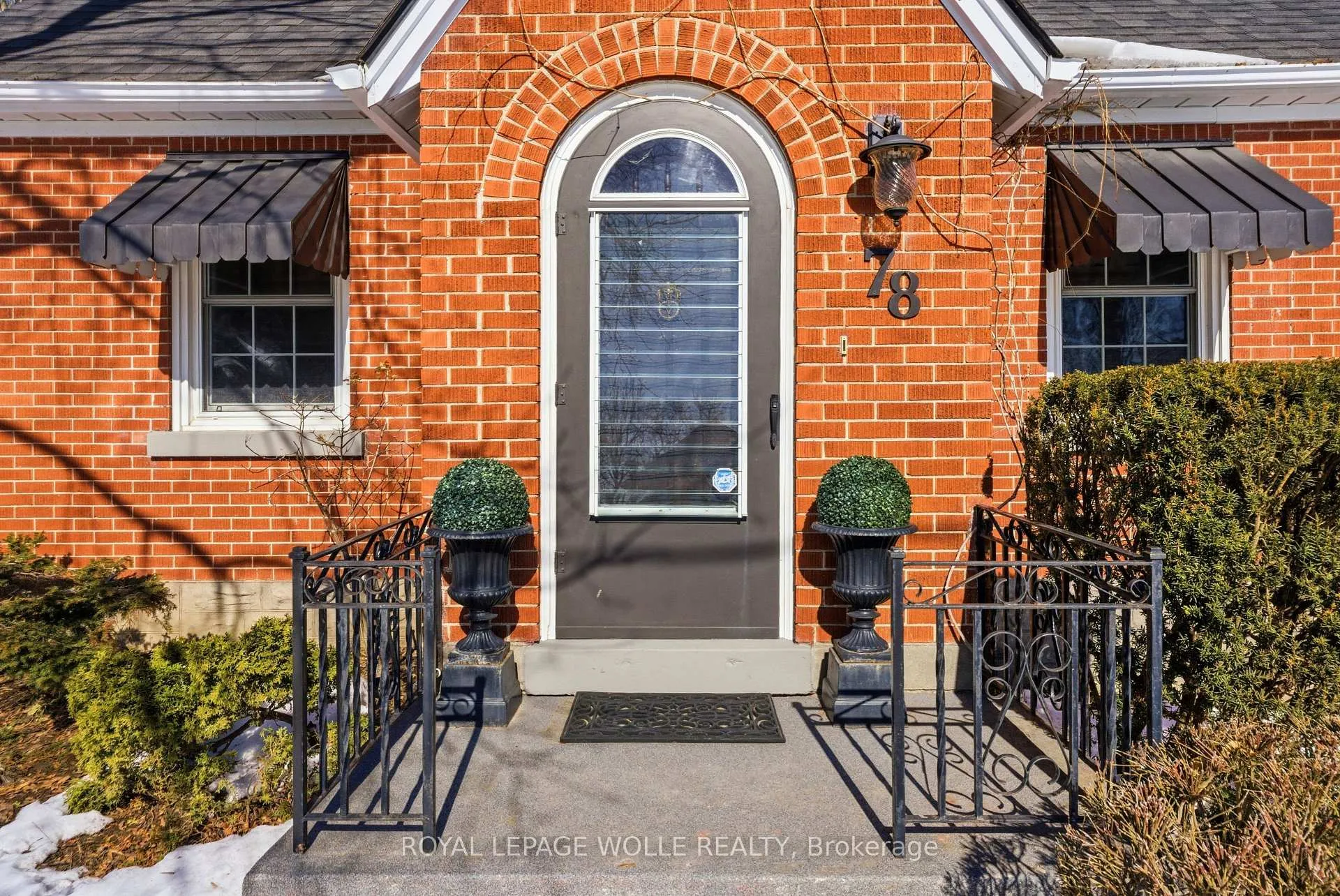 Photo 4 of 78 Stirling Avenue S, Waterloo — HOMEH