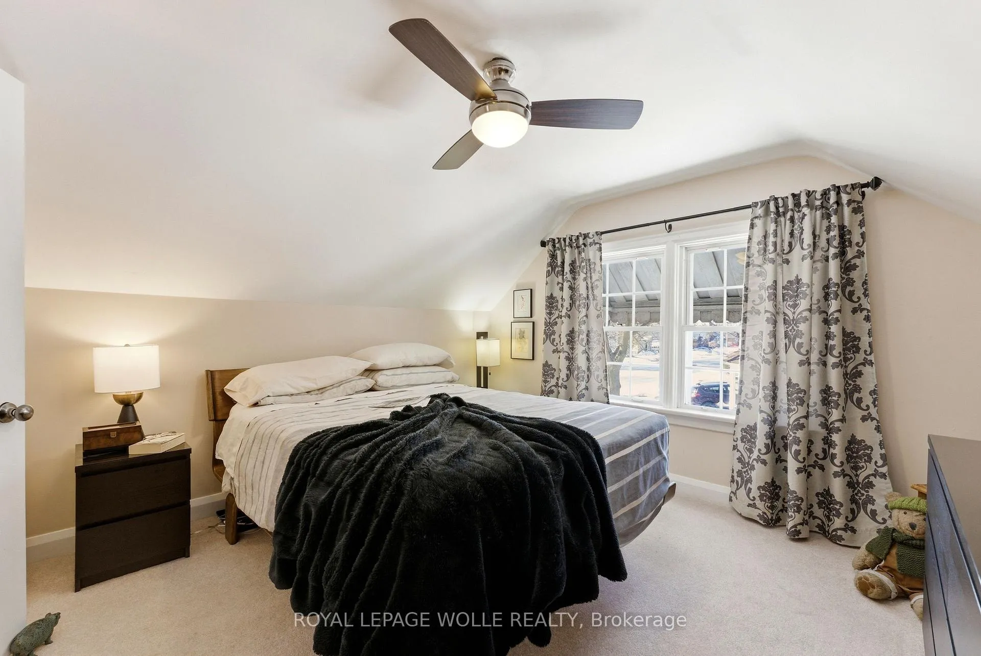 Photo 17 of 78 Stirling Avenue S, Waterloo — HOMEH