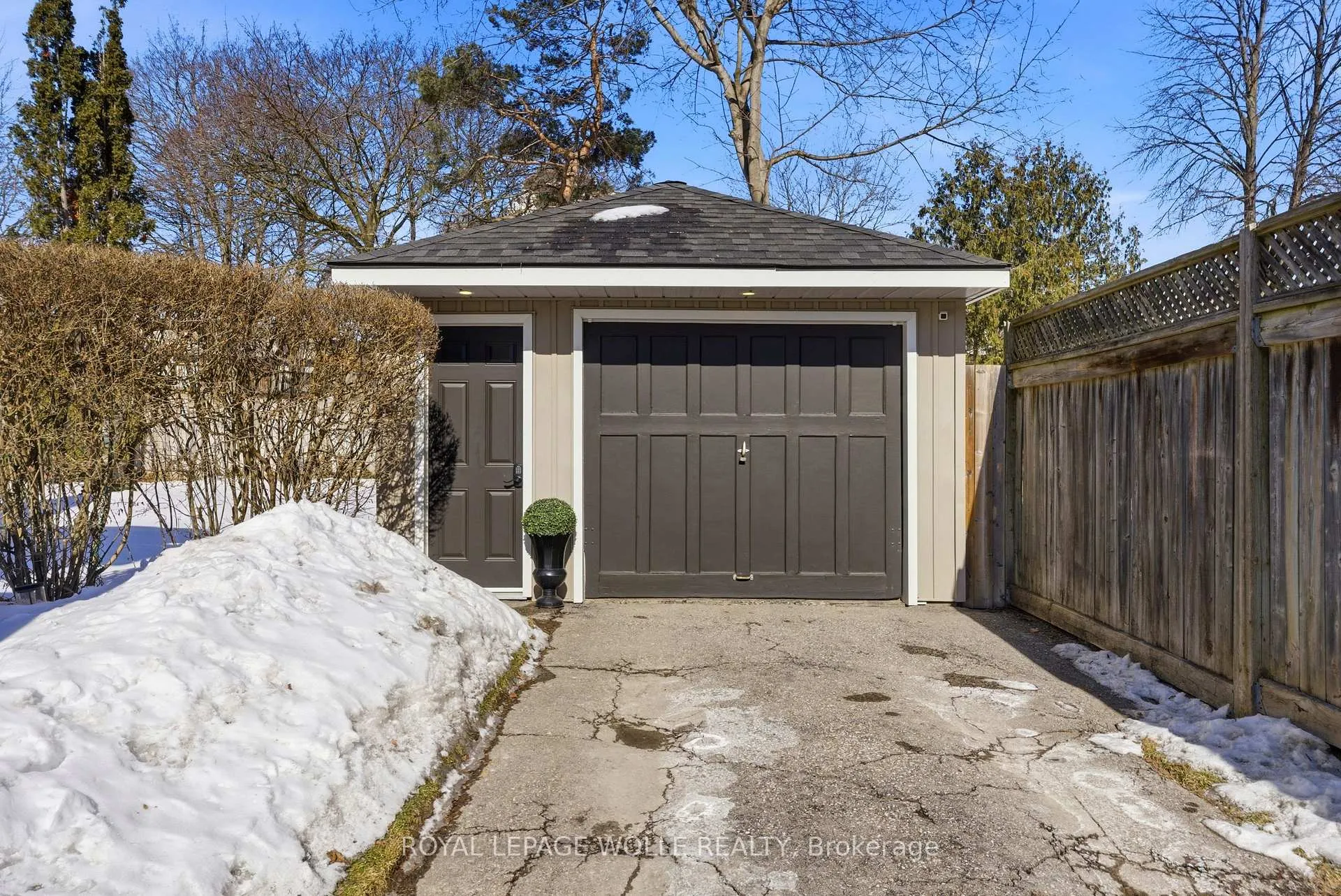 Photo 30 of 78 Stirling Avenue S, Waterloo — HOMEH