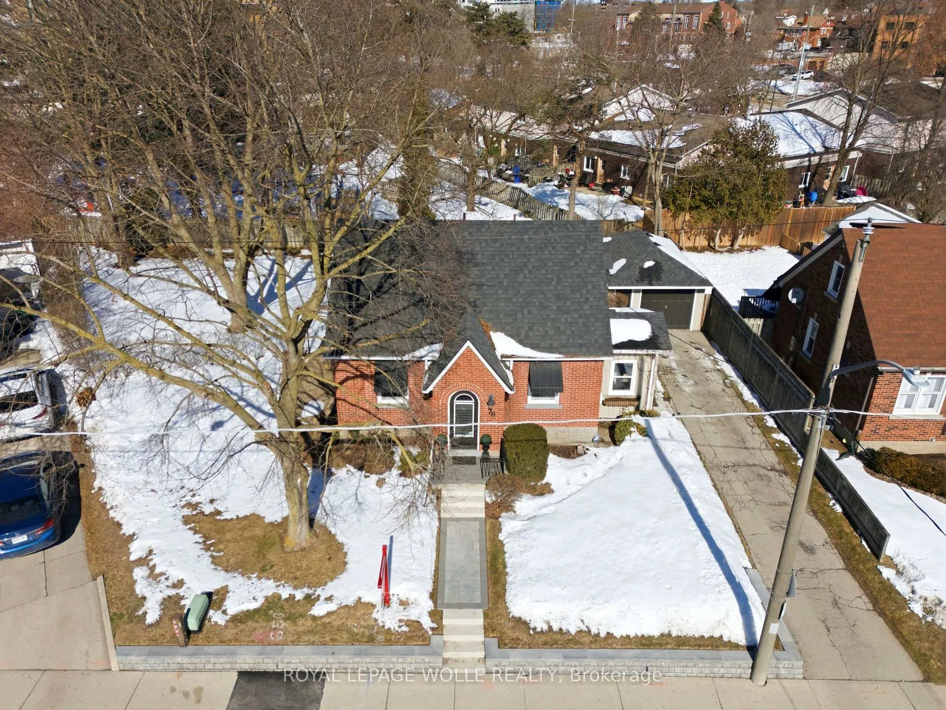 Photo 39 of 78 Stirling Avenue S, Waterloo — HOMEH