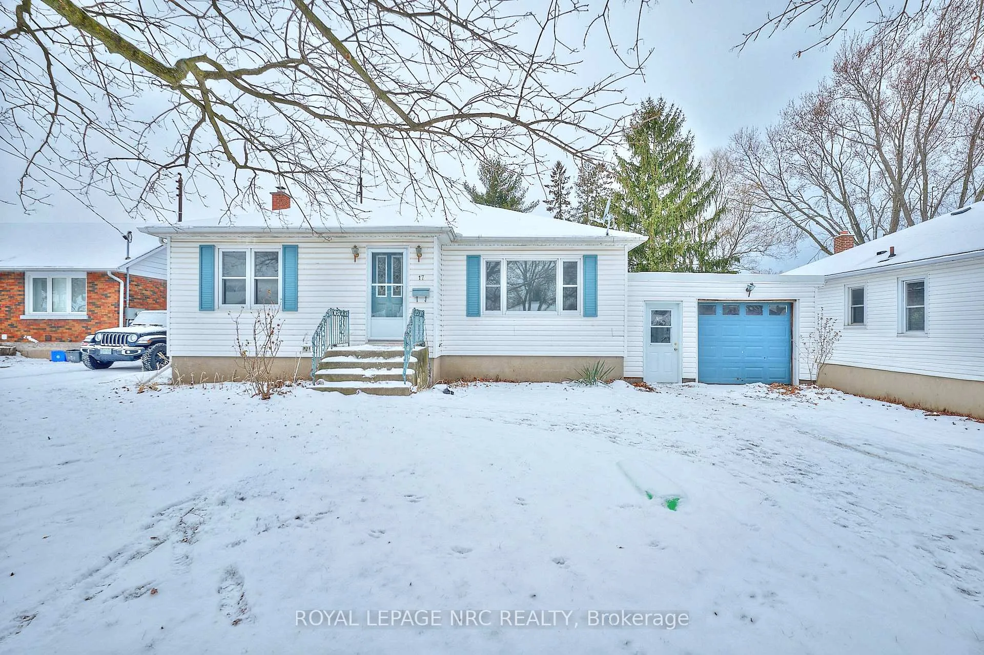 Photo 4 of 17 Lora Street, St. Catharines, Vine/Linwell — HOMEH