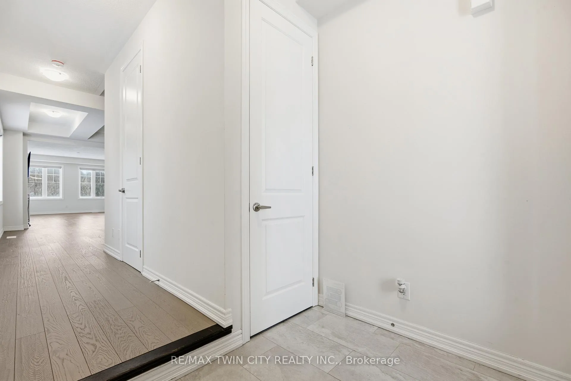 Photo 3 of 624 Beckview Crescent, Kitchener — HOMEH
