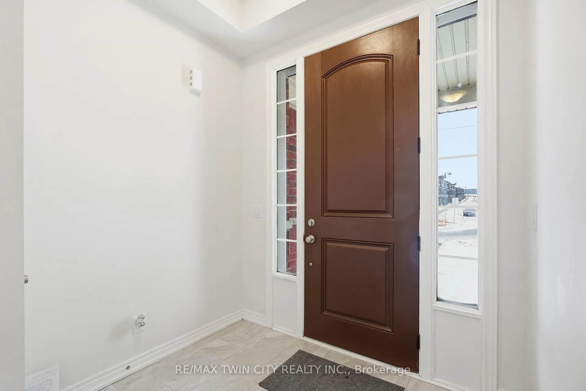 Photo 4 of 624 Beckview Crescent, Kitchener — HOMEH