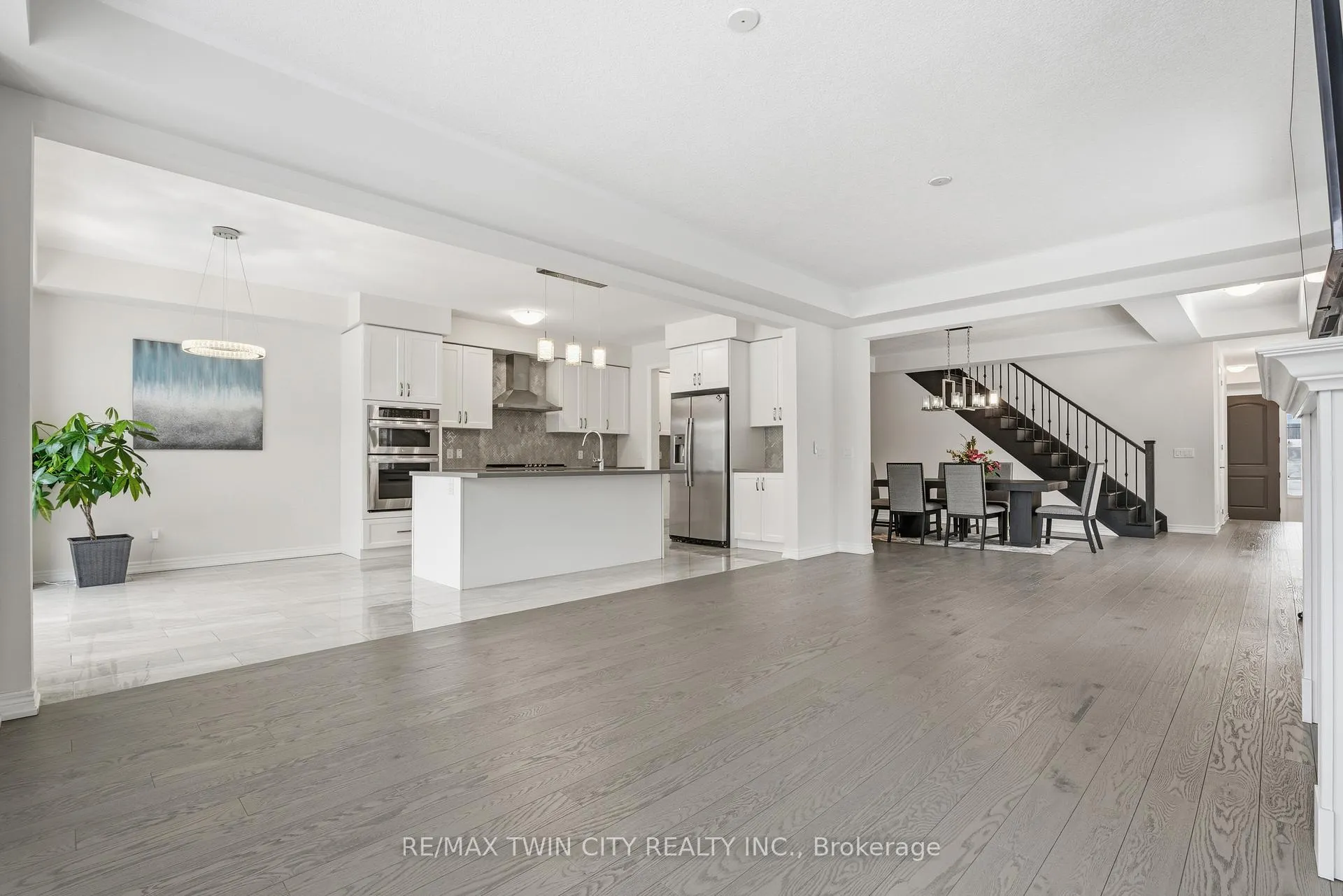 Photo 6 of 624 Beckview Crescent, Kitchener — HOMEH