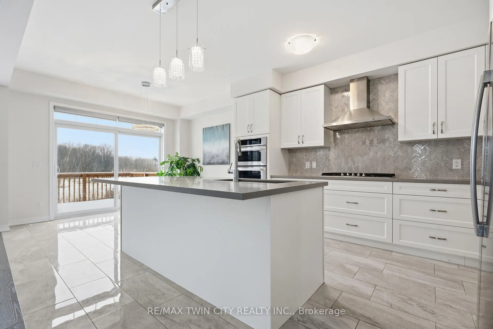 Photo 12 of 624 Beckview Crescent, Kitchener — HOMEH