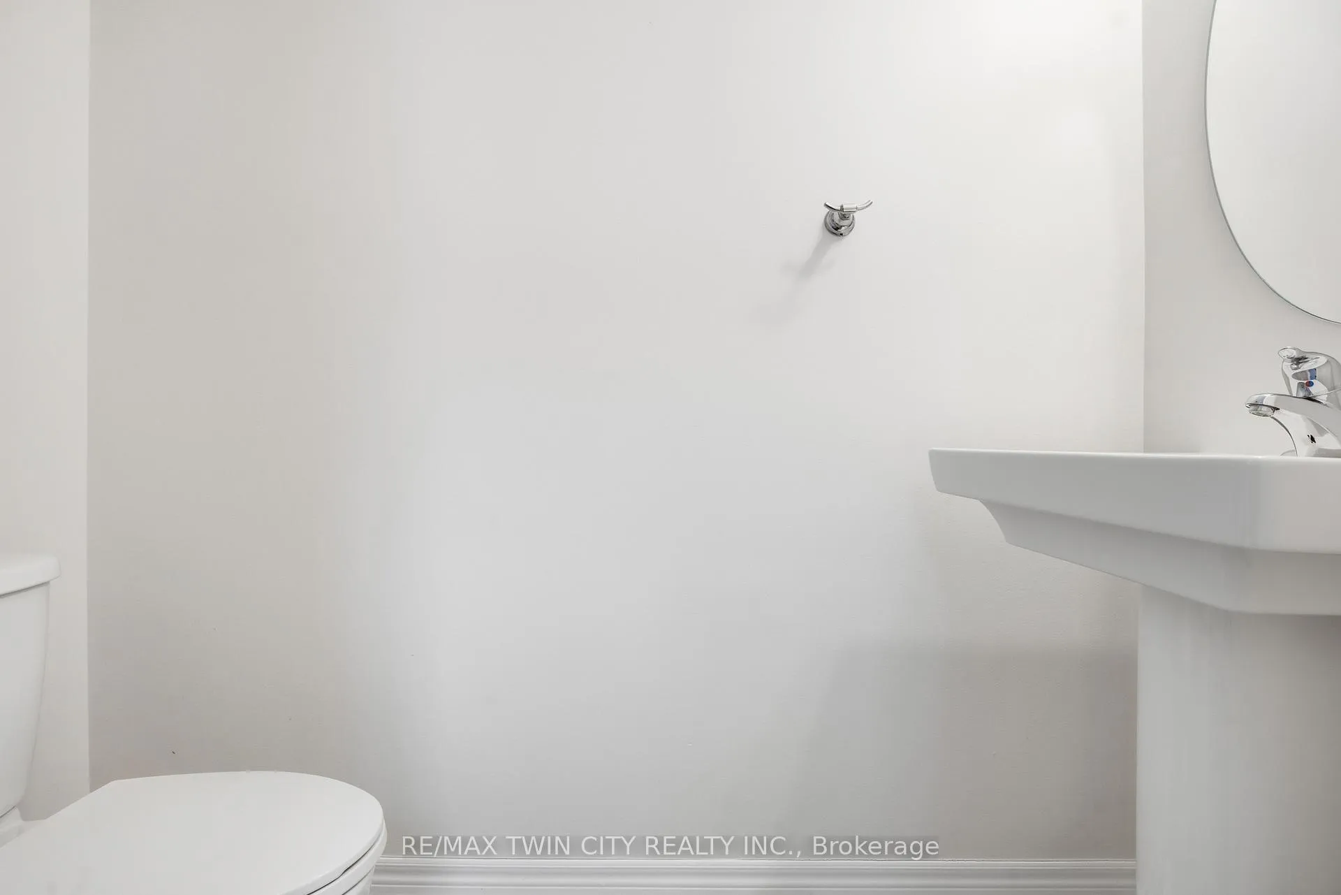 Photo 14 of 624 Beckview Crescent, Kitchener — HOMEH