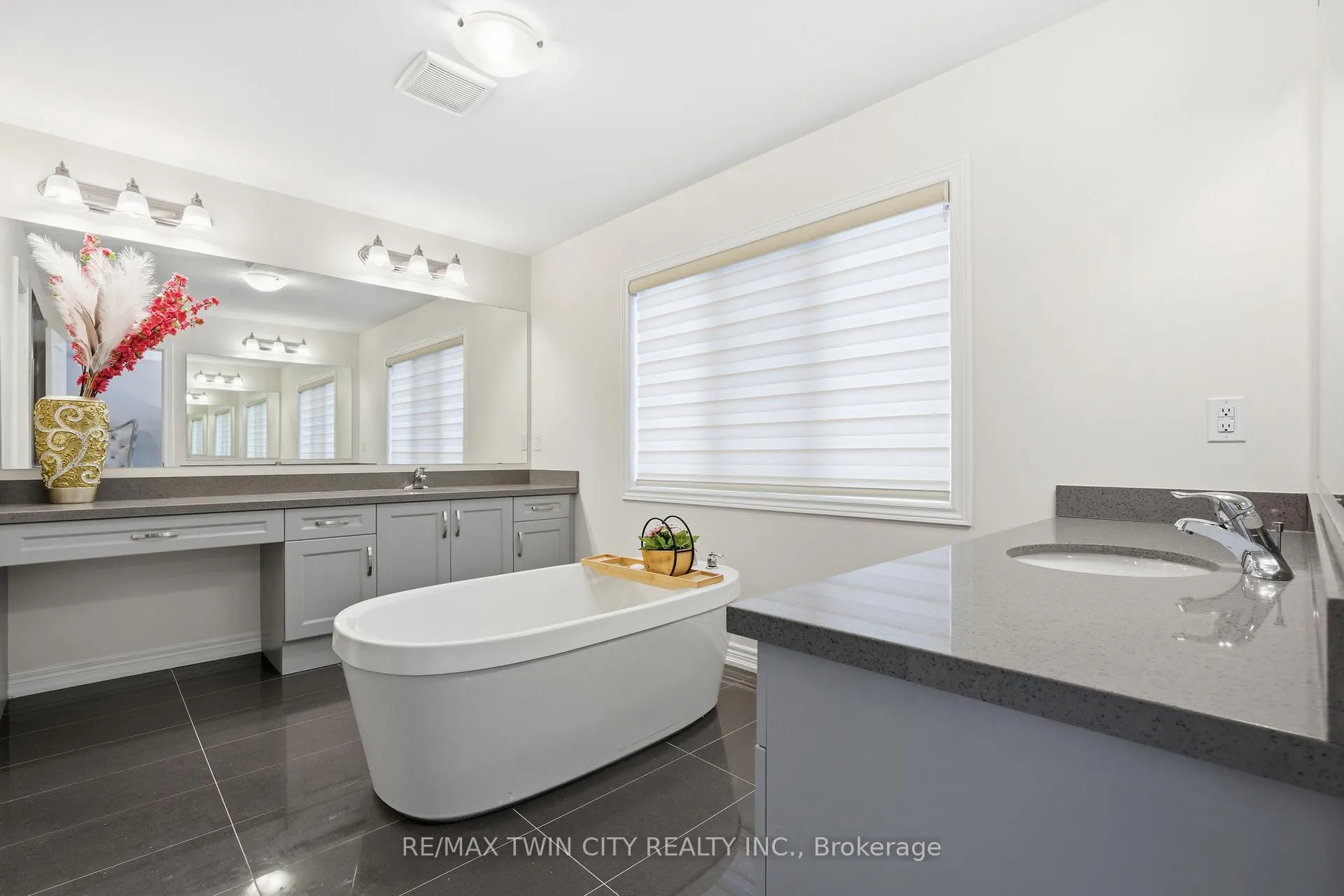 Photo 19 of 624 Beckview Crescent, Kitchener — HOMEH