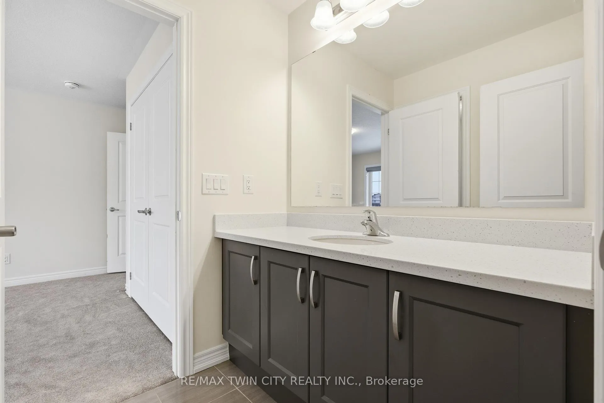Photo 21 of 624 Beckview Crescent, Kitchener — HOMEH