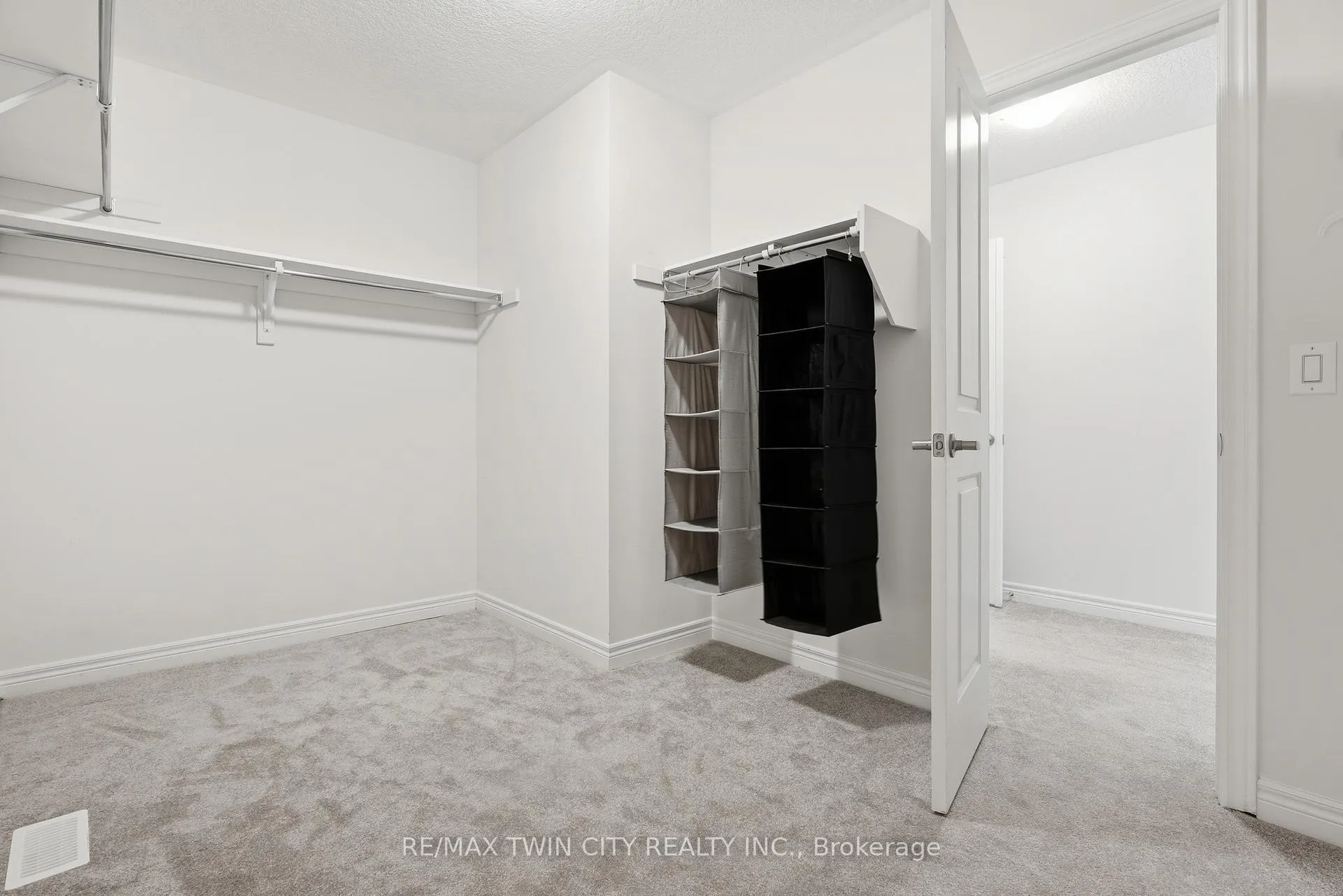 Photo 22 of 624 Beckview Crescent, Kitchener — HOMEH