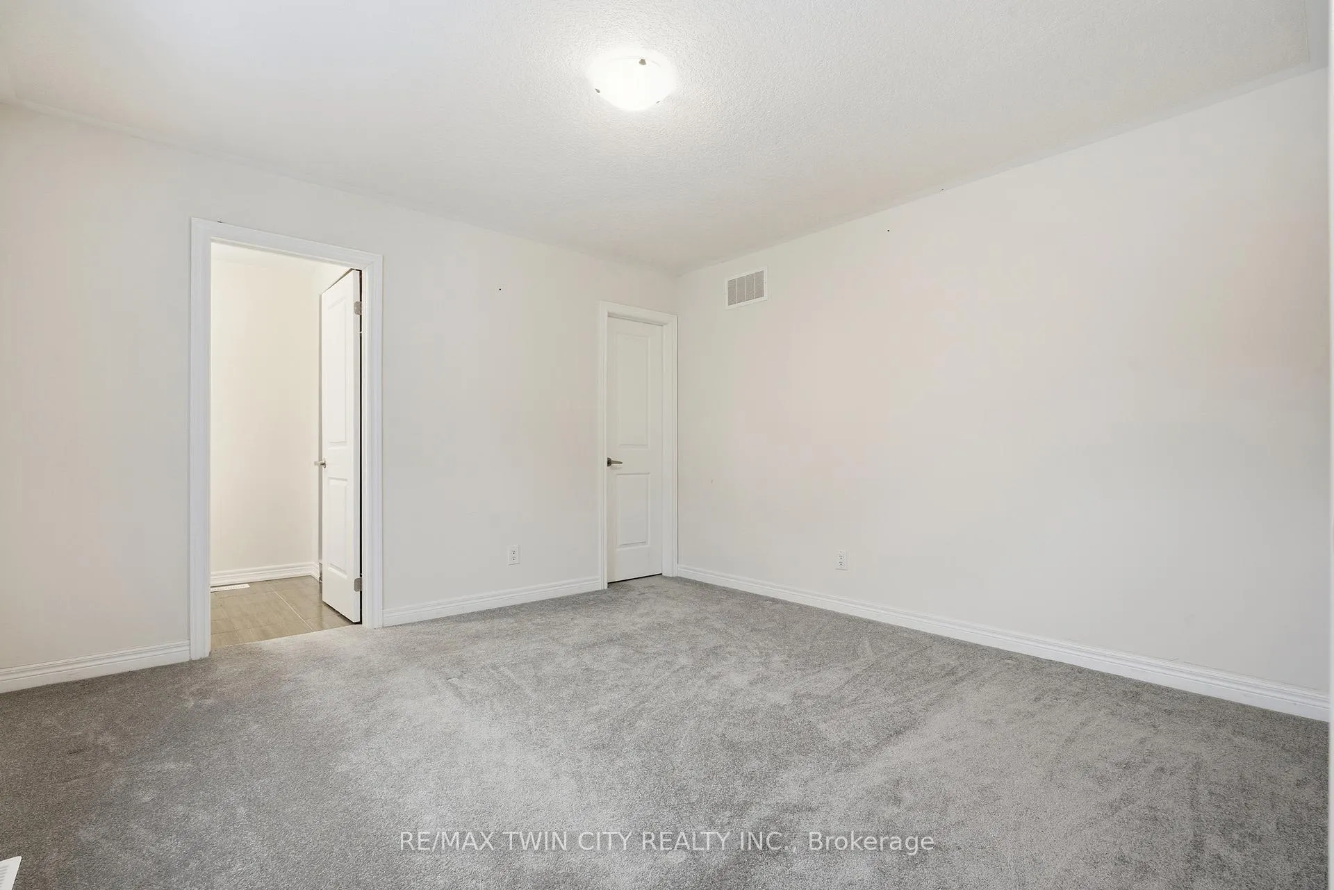 Photo 28 of 624 Beckview Crescent, Kitchener — HOMEH