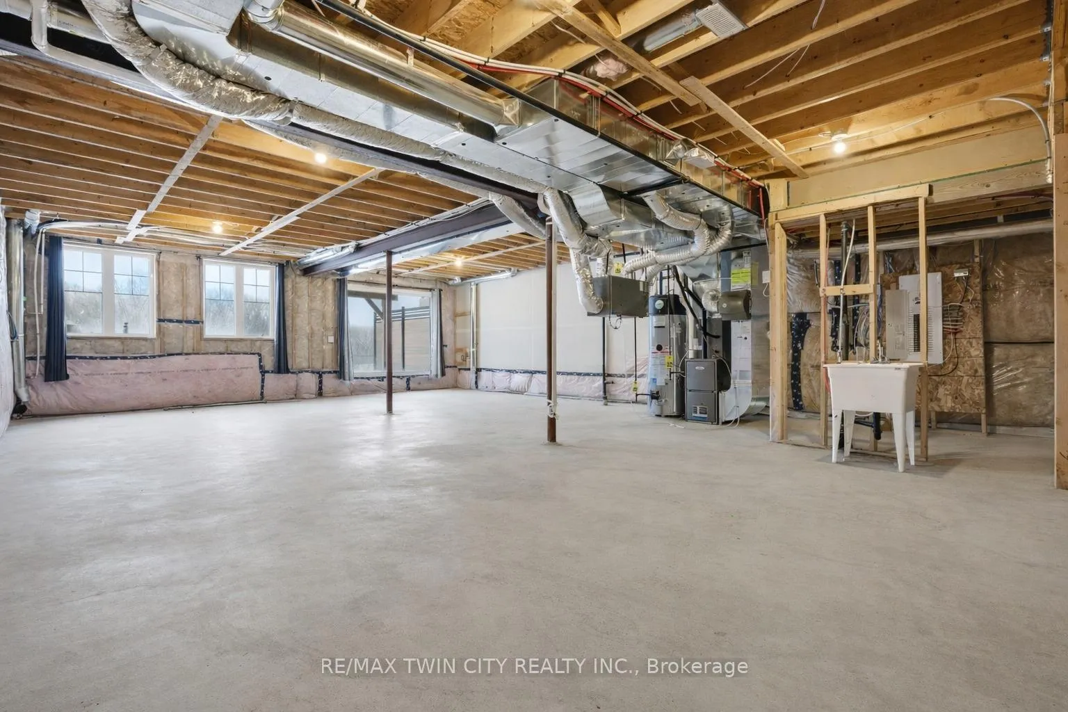 Photo 35 of 624 Beckview Crescent, Kitchener — HOMEH