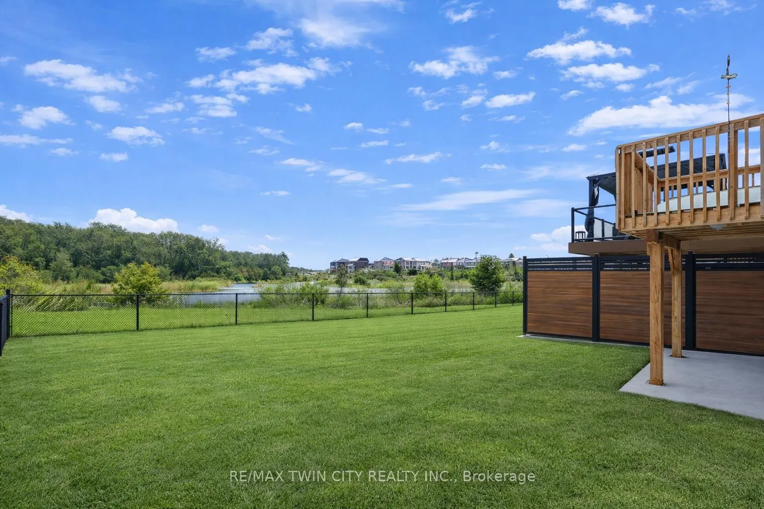 Photo 36 of 624 Beckview Crescent, Kitchener — HOMEH
