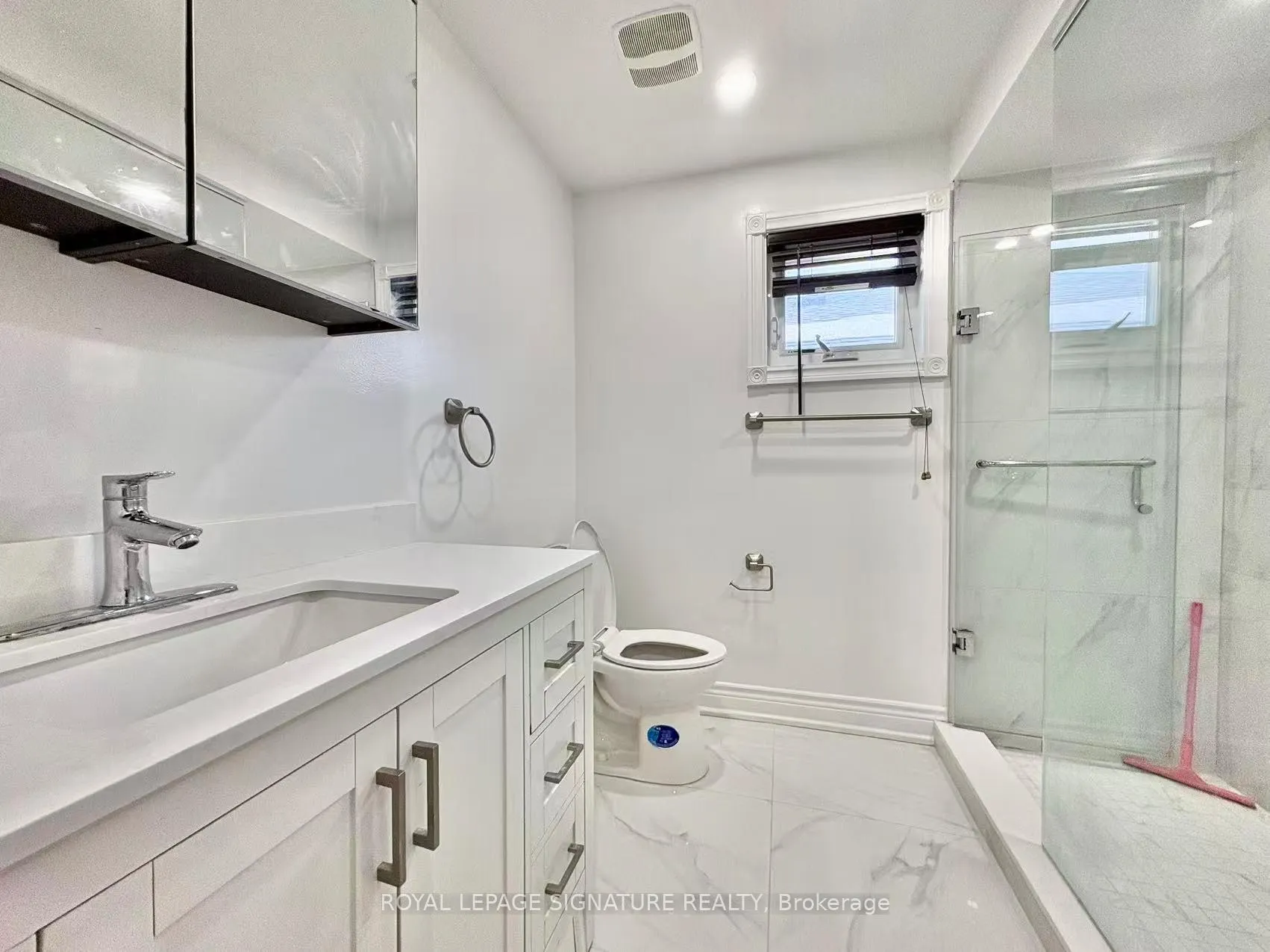 Photo 12 of 139 Campbell Avenue, Vaughan, Crestwood-Springfarm-Yorkhill — HOMEH