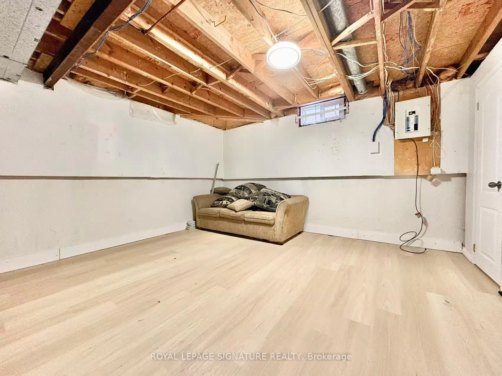 Photo 14 of 139 Campbell Avenue, Vaughan, Crestwood-Springfarm-Yorkhill — HOMEH